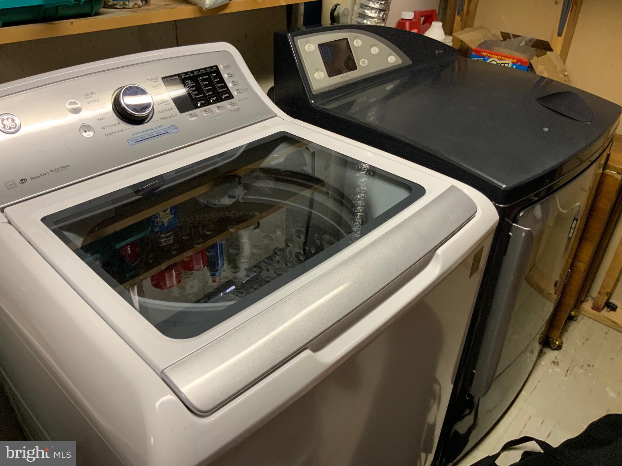 LARGO KNOLLS - Residential