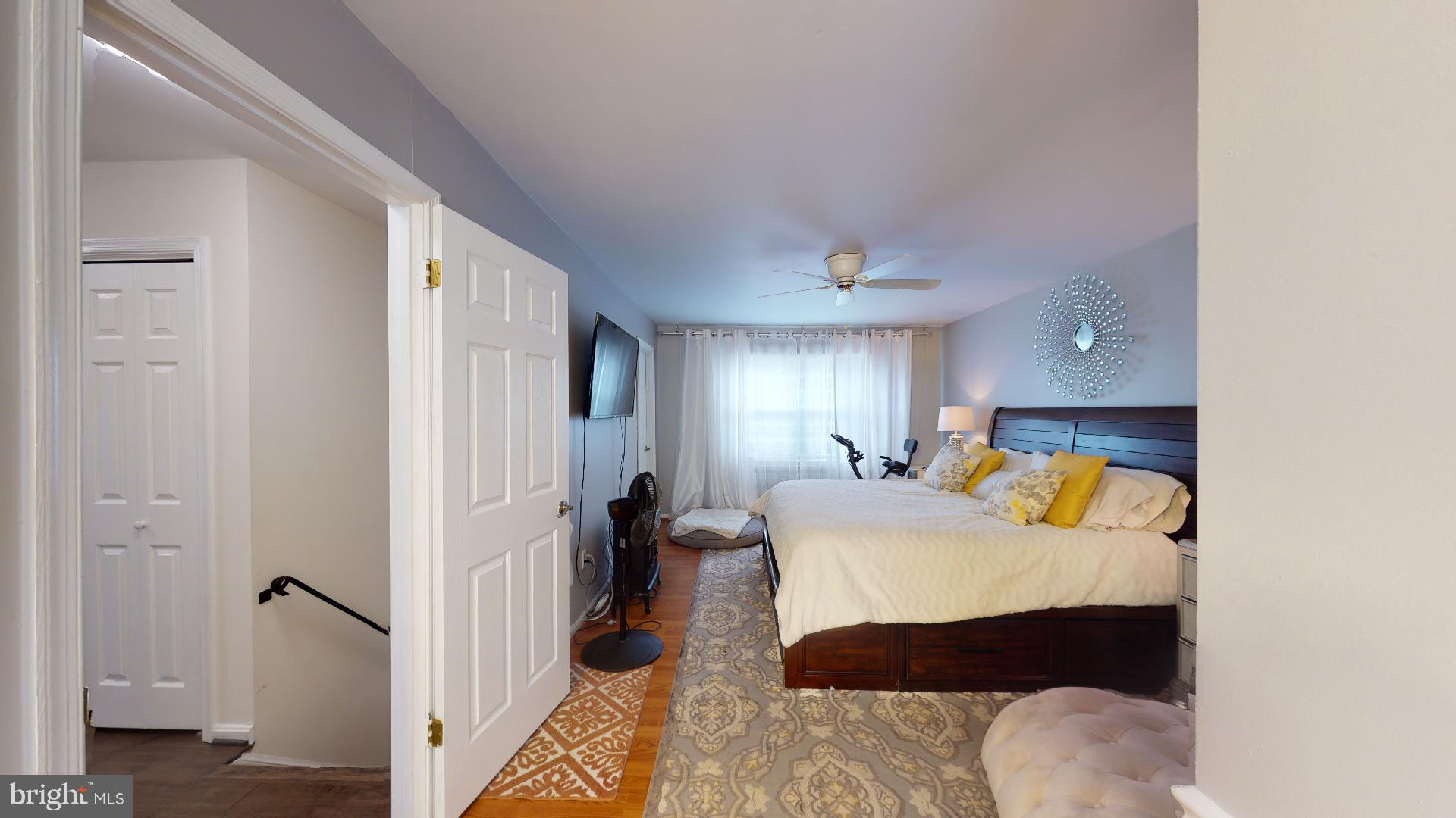 LARGO KNOLLS - Residential