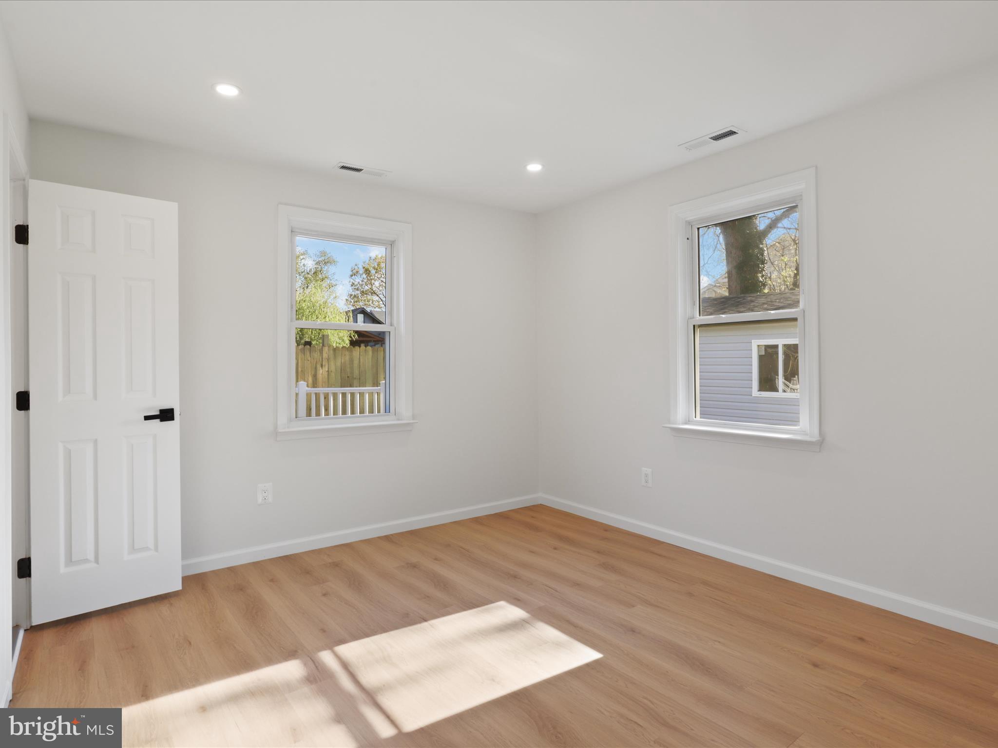 JOHNSONS HILL - Residential