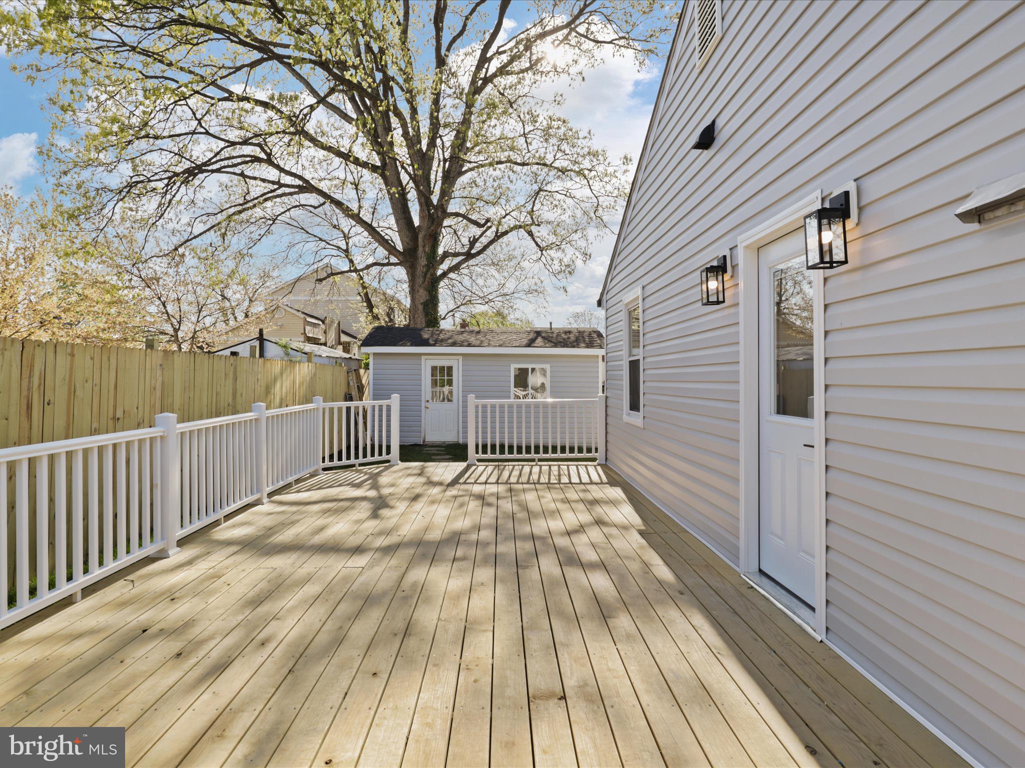 JOHNSONS HILL - Residential