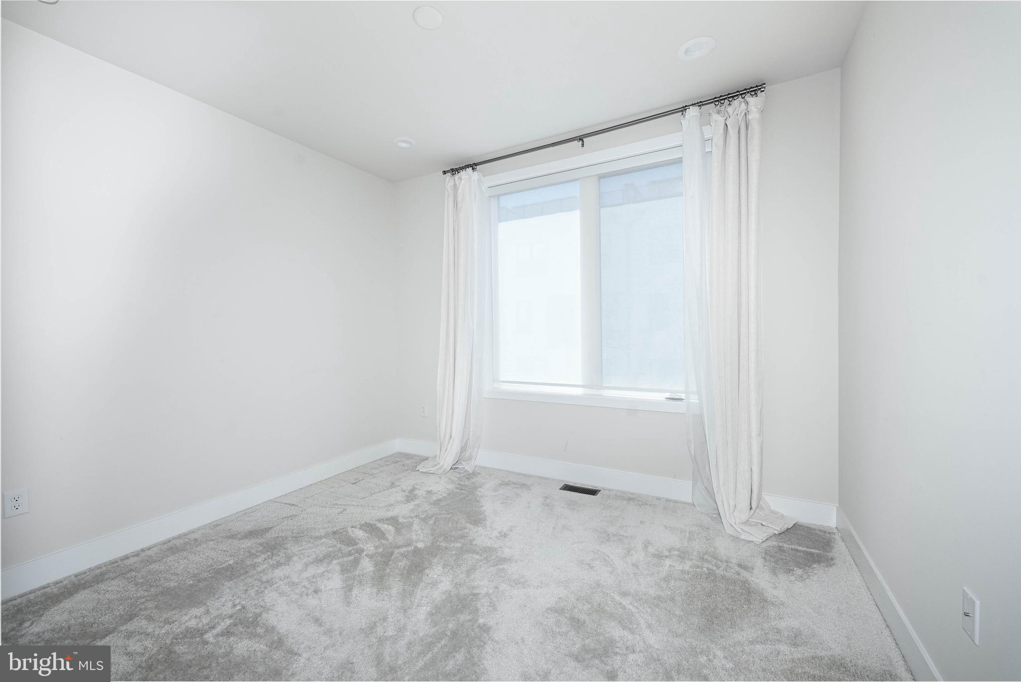 OVERLOOK AT TOWN CENTER - Residential