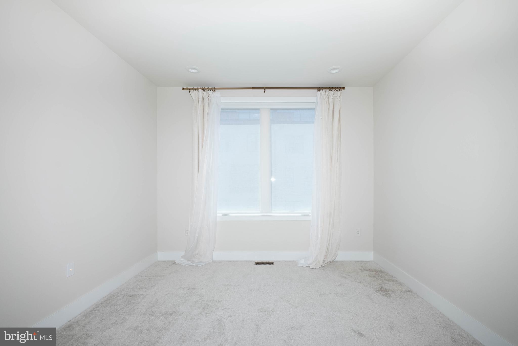 OVERLOOK AT TOWN CENTER - Residential