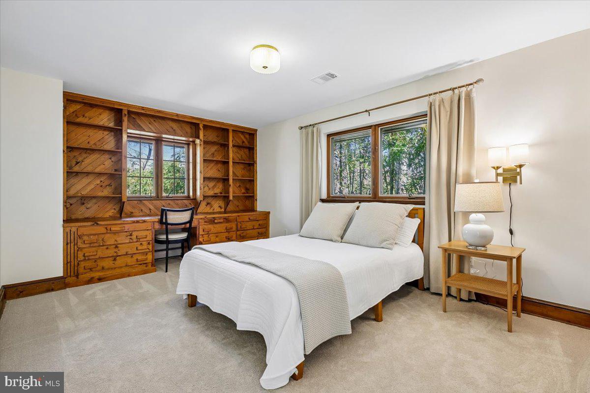 WOODHAVEN - Residential