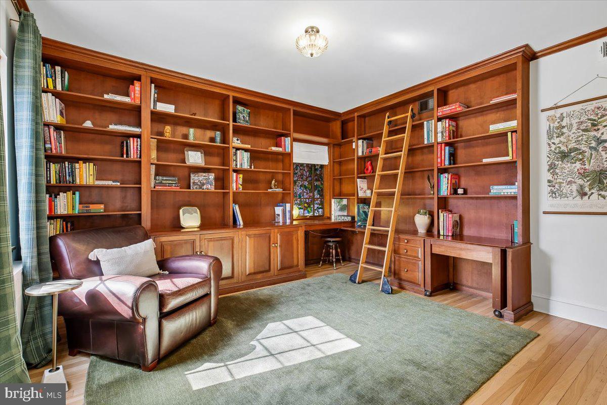 WOODHAVEN - Residential