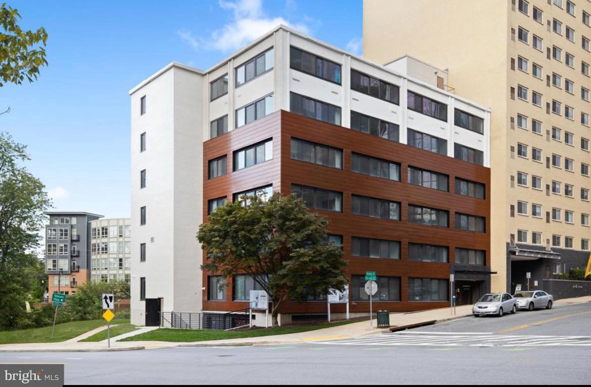 DOWNTOWN SILVER SPRING - Residential