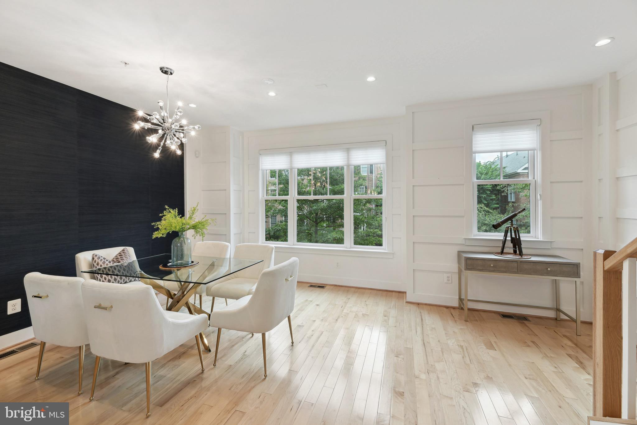 MAJESTY WEST - Residential