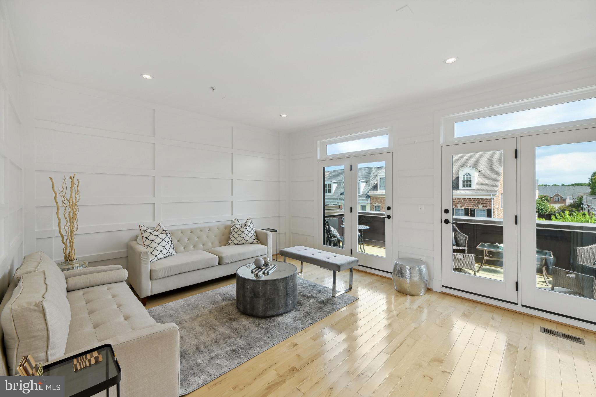 MAJESTY WEST - Residential