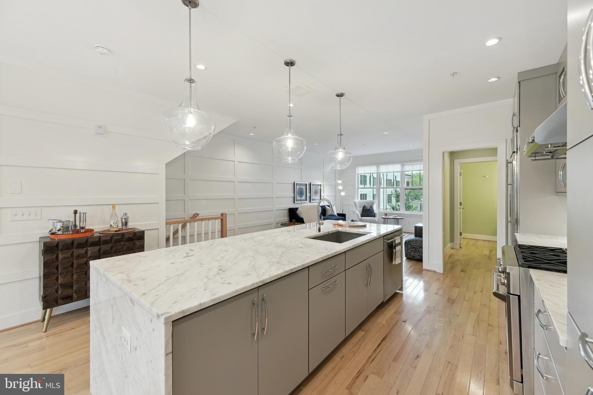 MAJESTY WEST - Residential