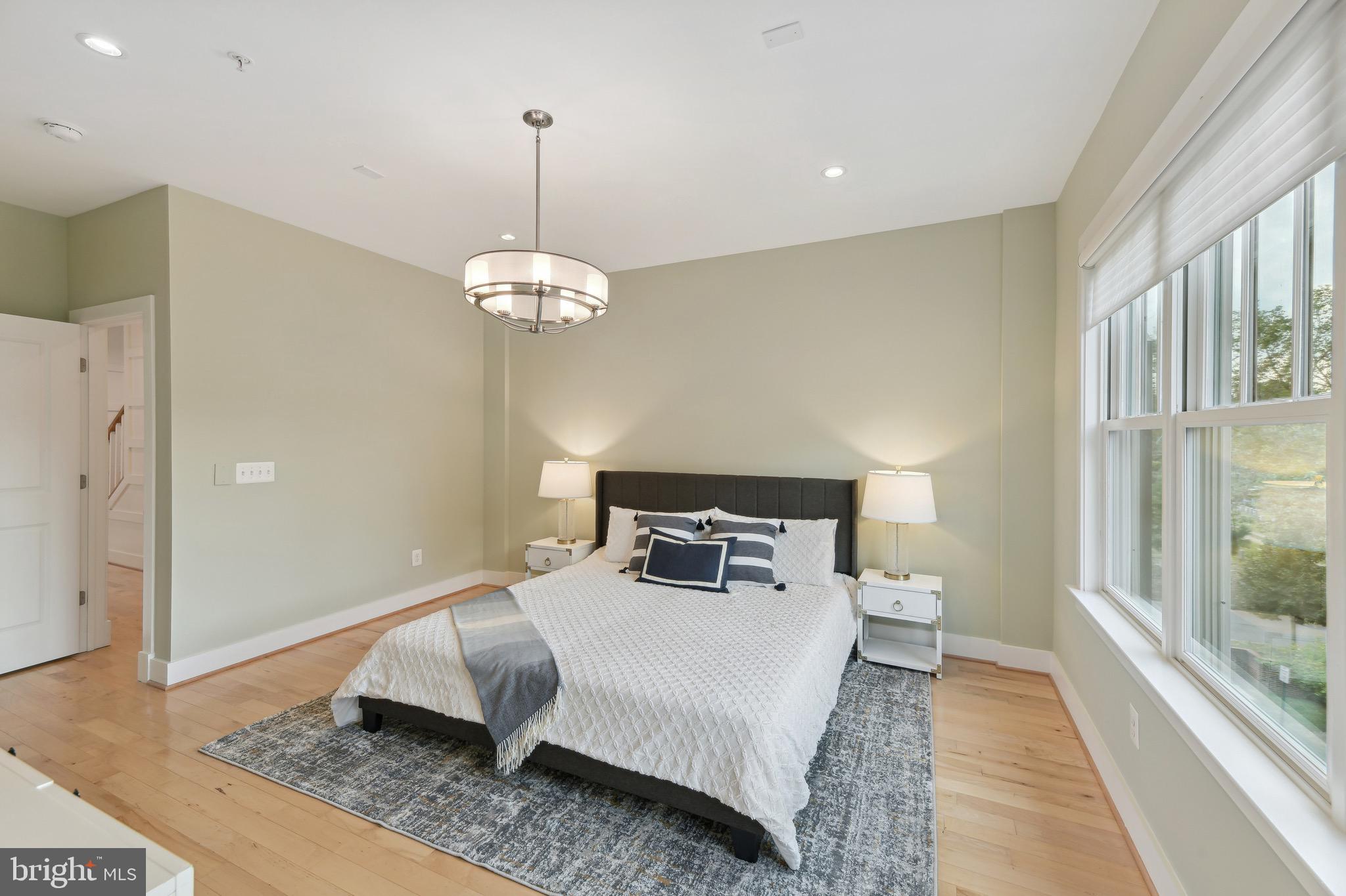 MAJESTY WEST - Residential