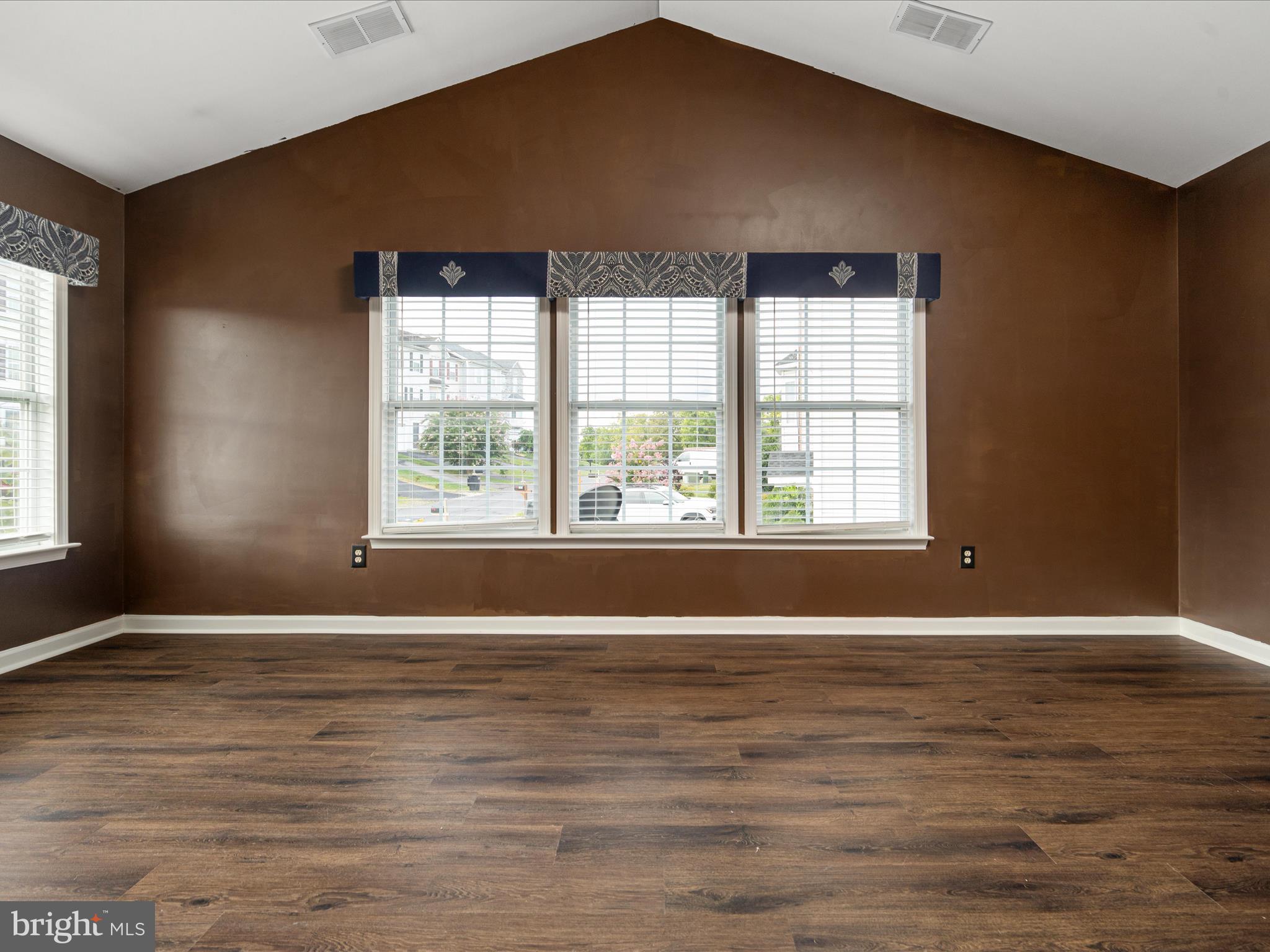 FAIRWAYS AT STONEBRIDGE - Residential