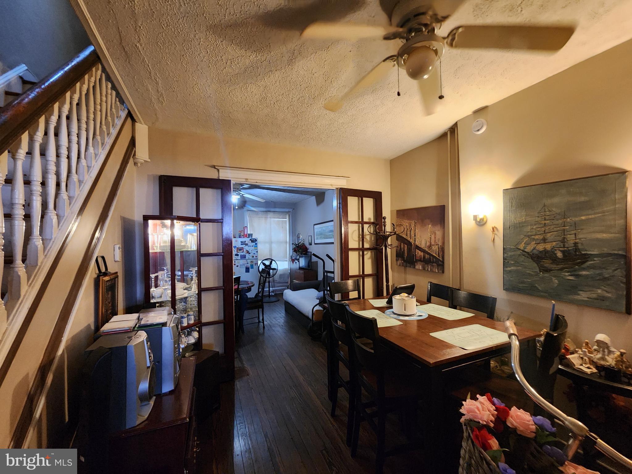 ELLWOOD PARK - Residential