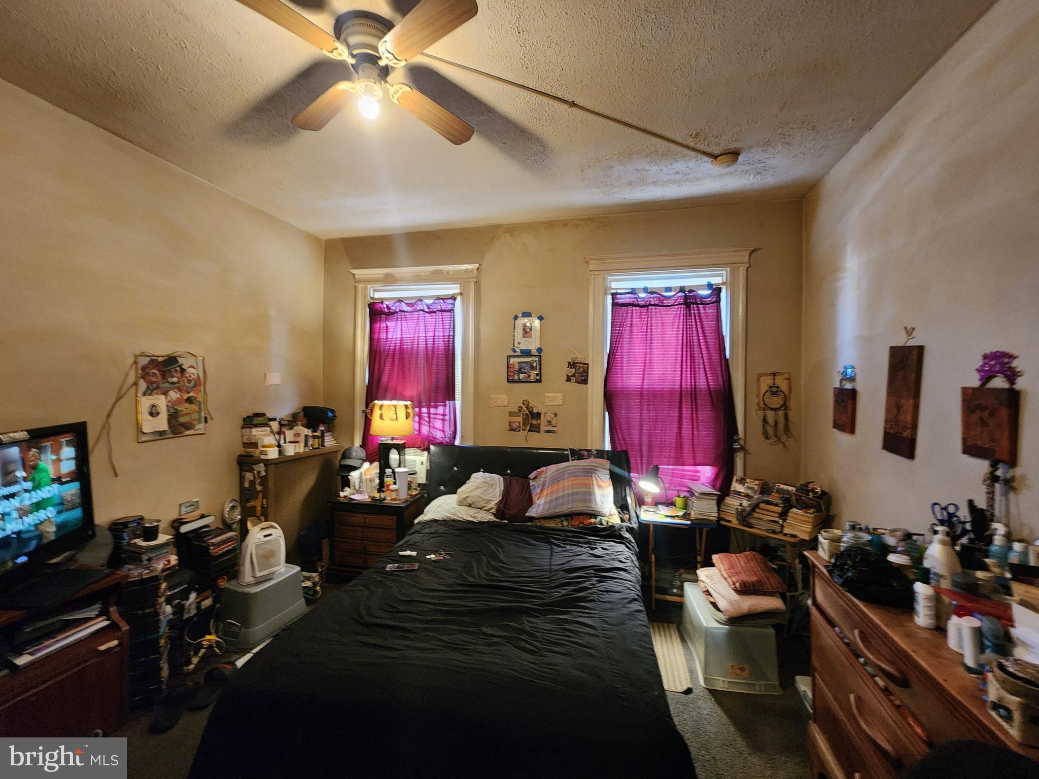 ELLWOOD PARK - Residential