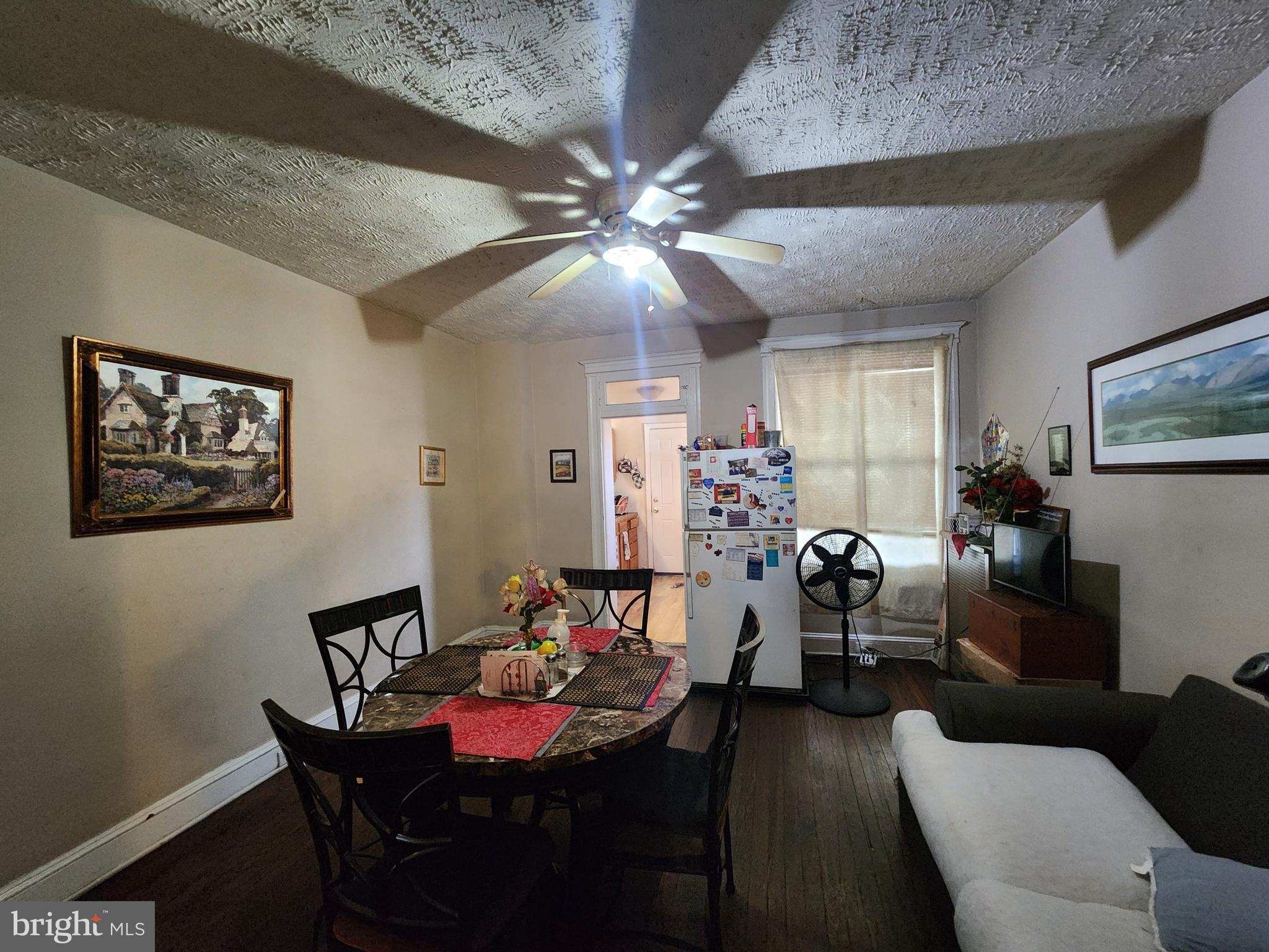 ELLWOOD PARK - Residential