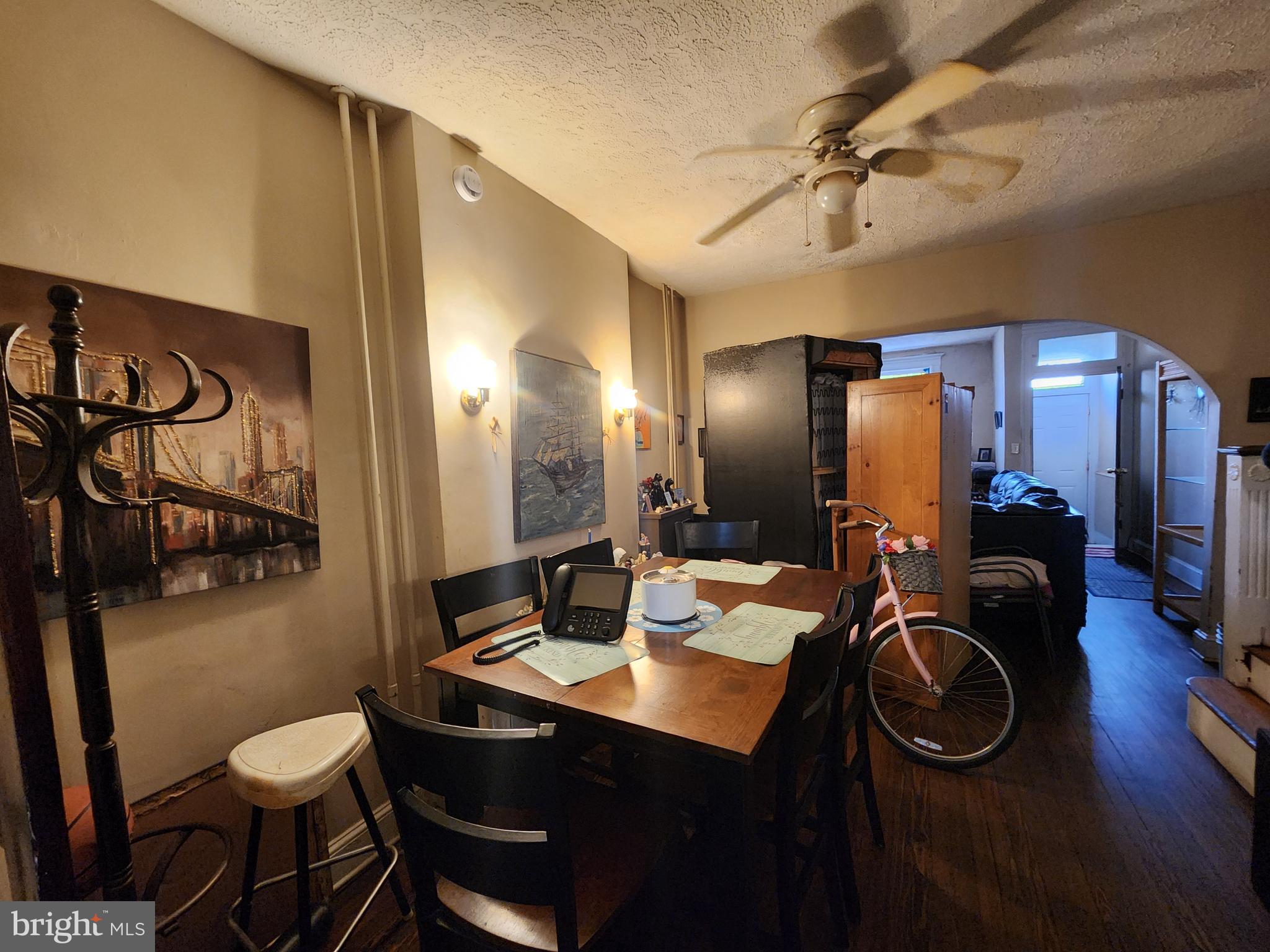 ELLWOOD PARK - Residential