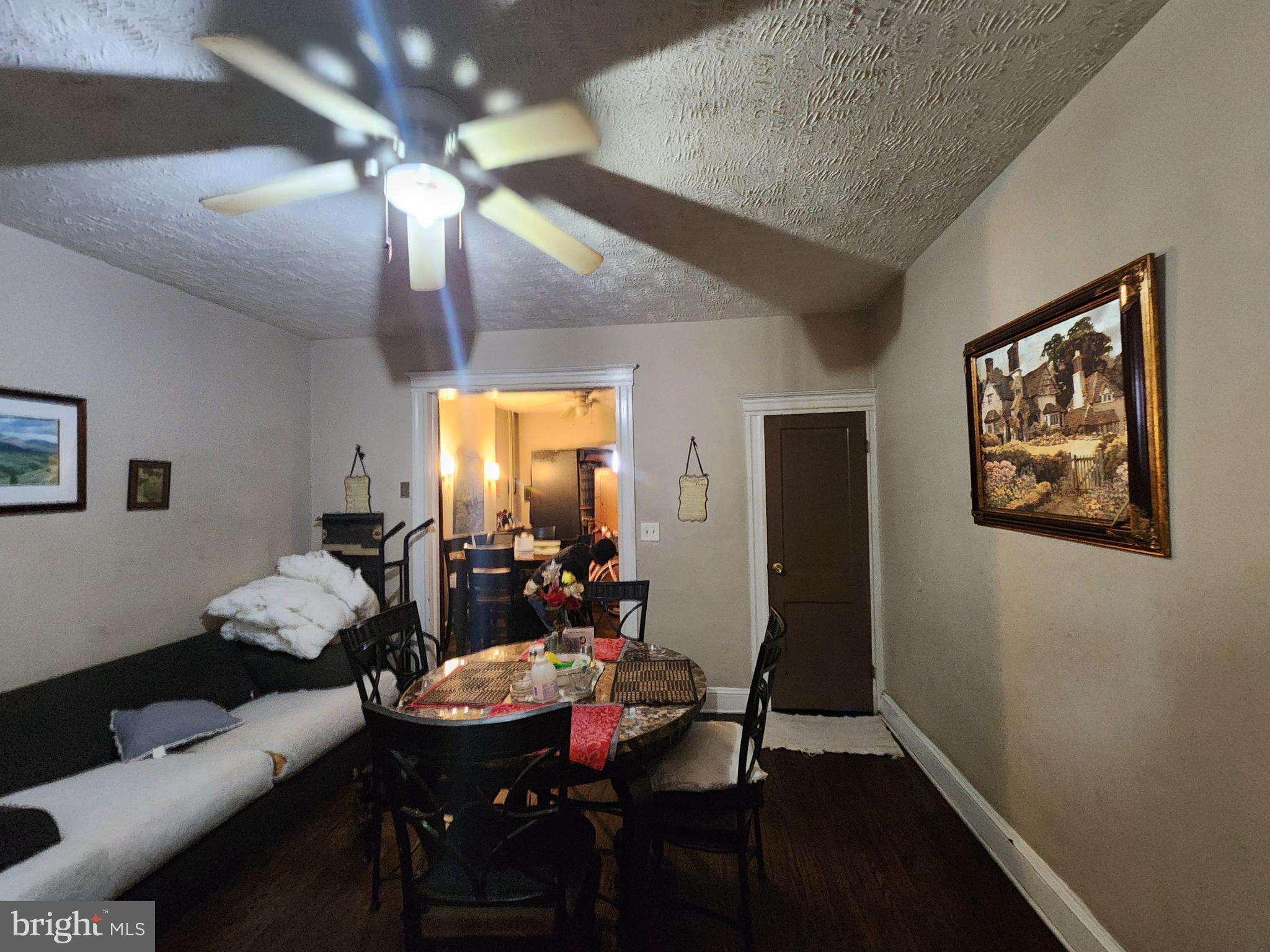 ELLWOOD PARK - Residential