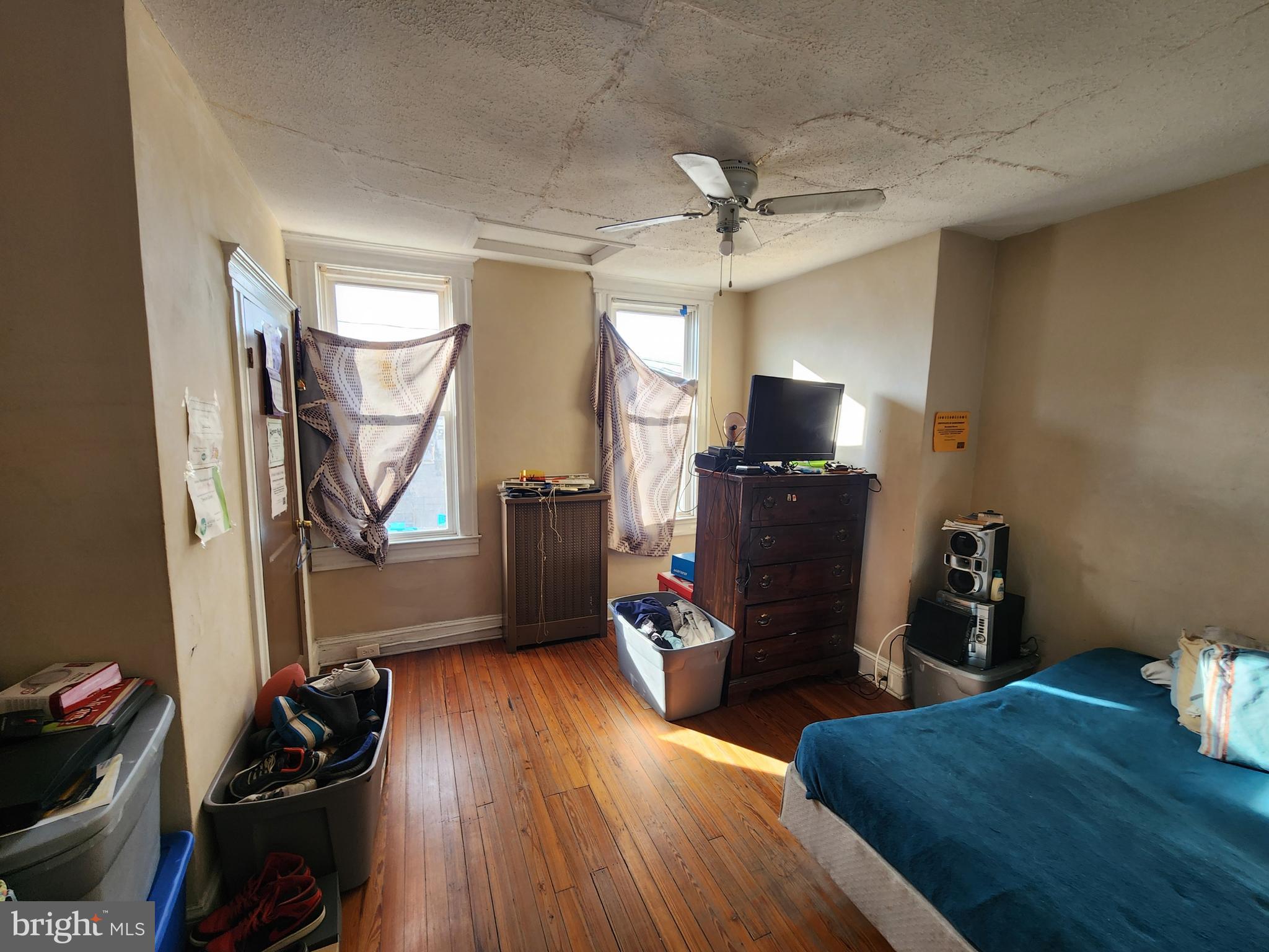 ELLWOOD PARK - Residential