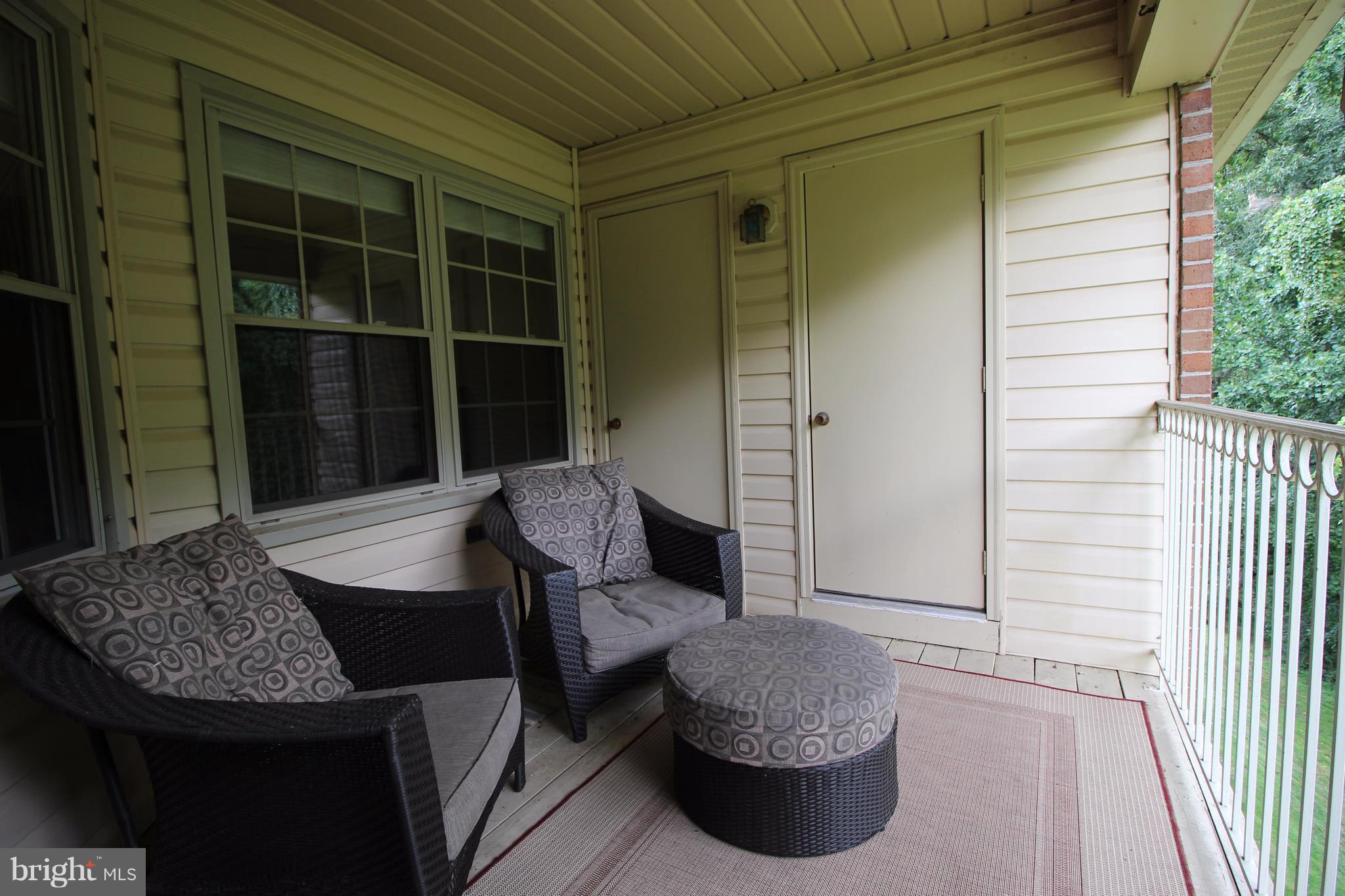 THE COURTYARDS AT POND - Residential