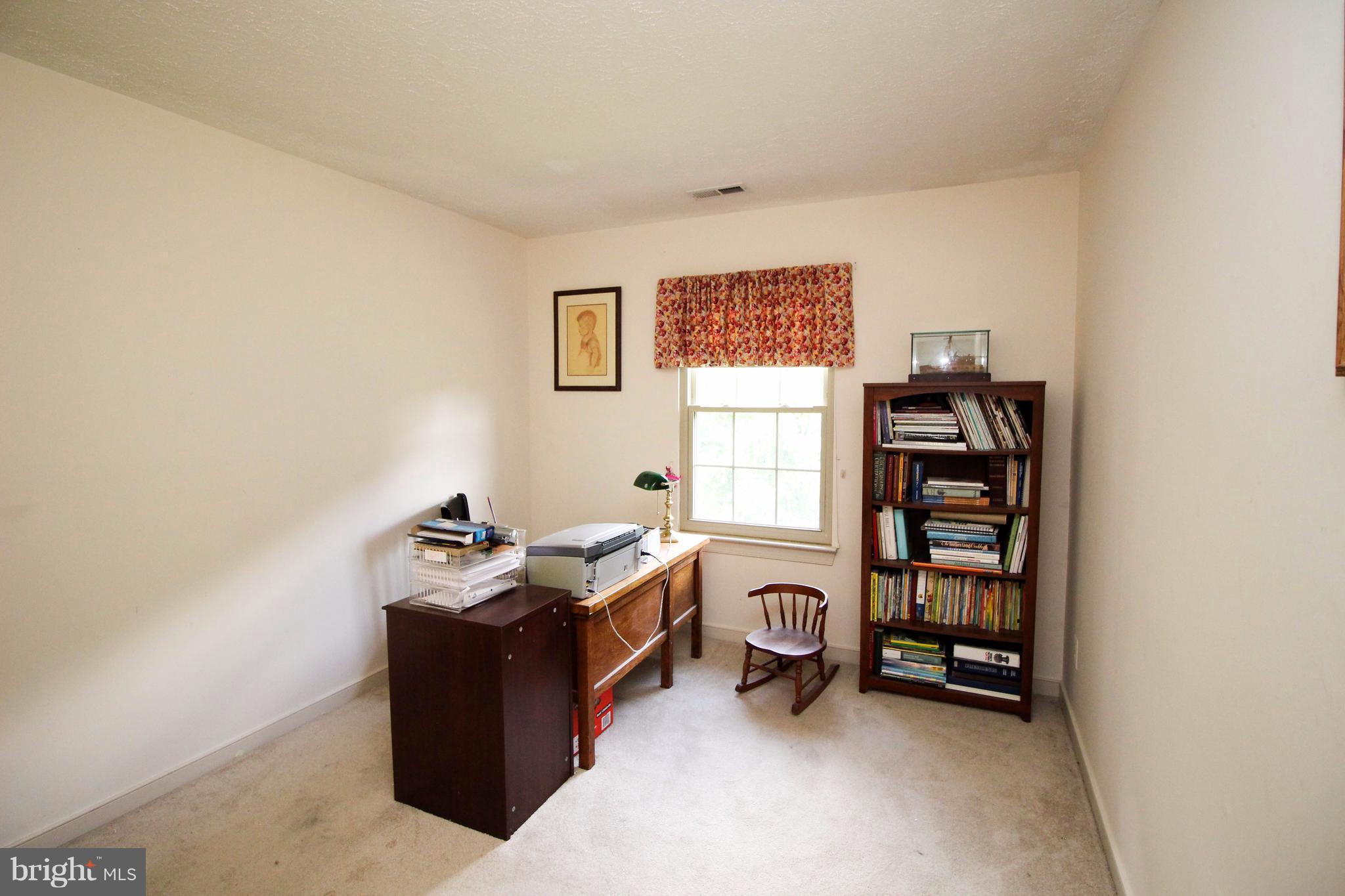 THE COURTYARDS AT POND - Residential