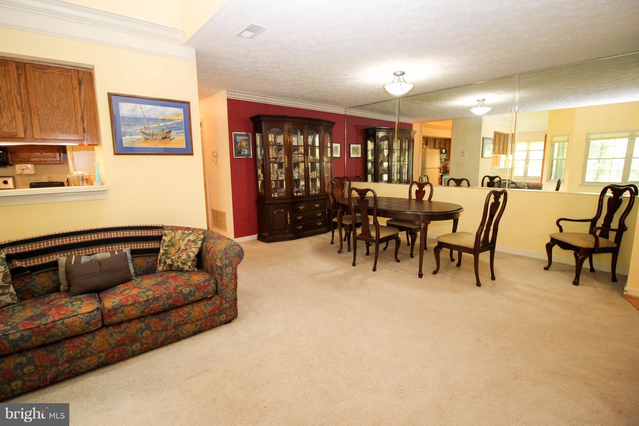 THE COURTYARDS AT POND - Residential