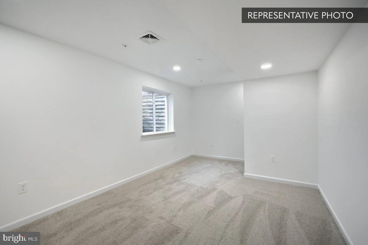 DEERFIELD ESTATES - Residential