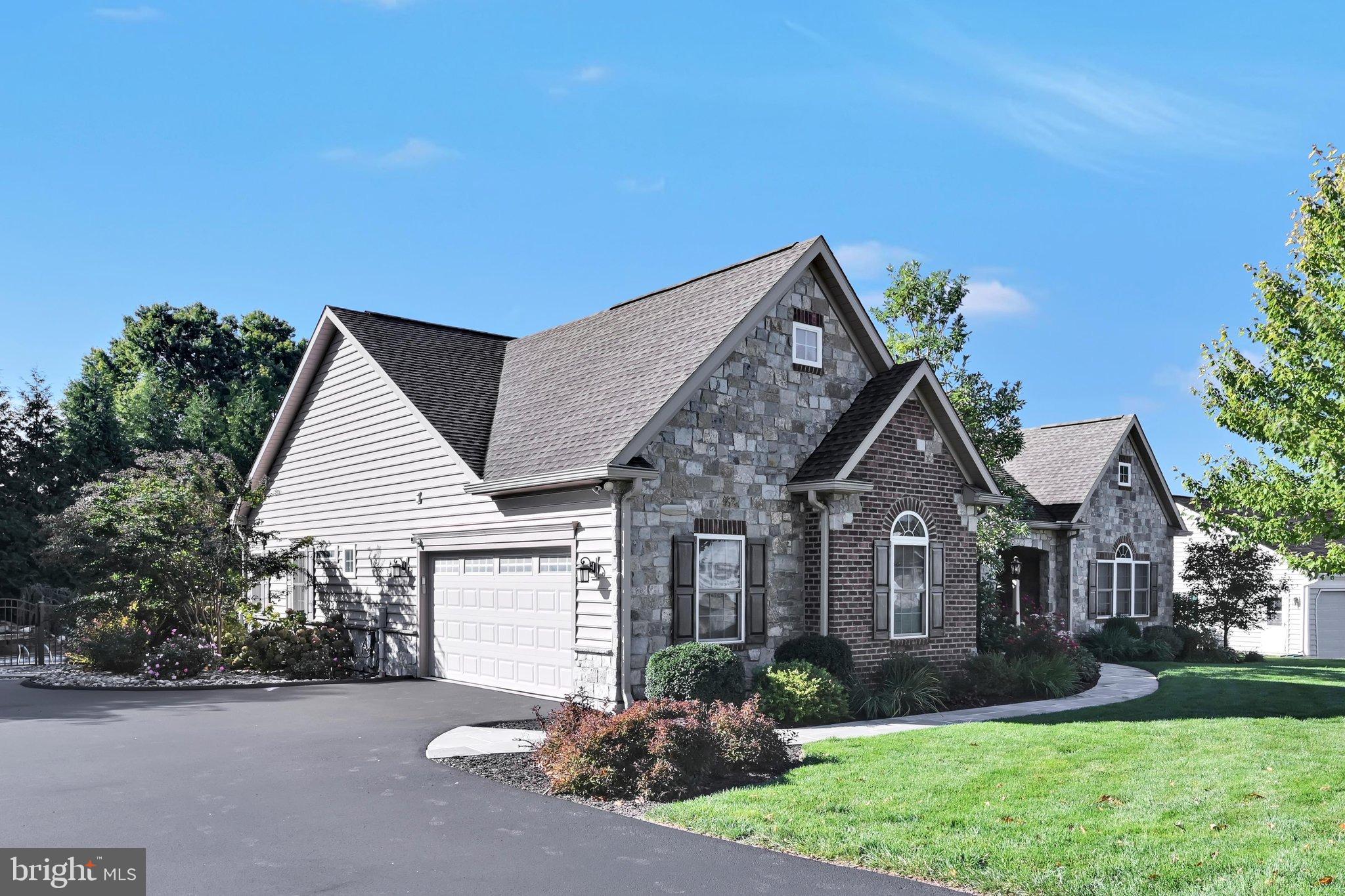 130 SANDSTONE DRIVE