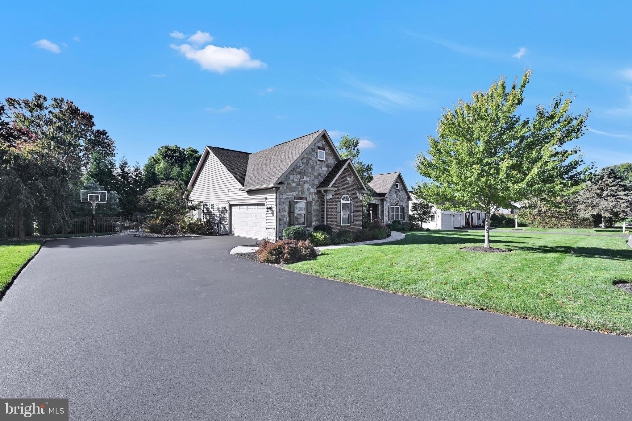 130 SANDSTONE DRIVE