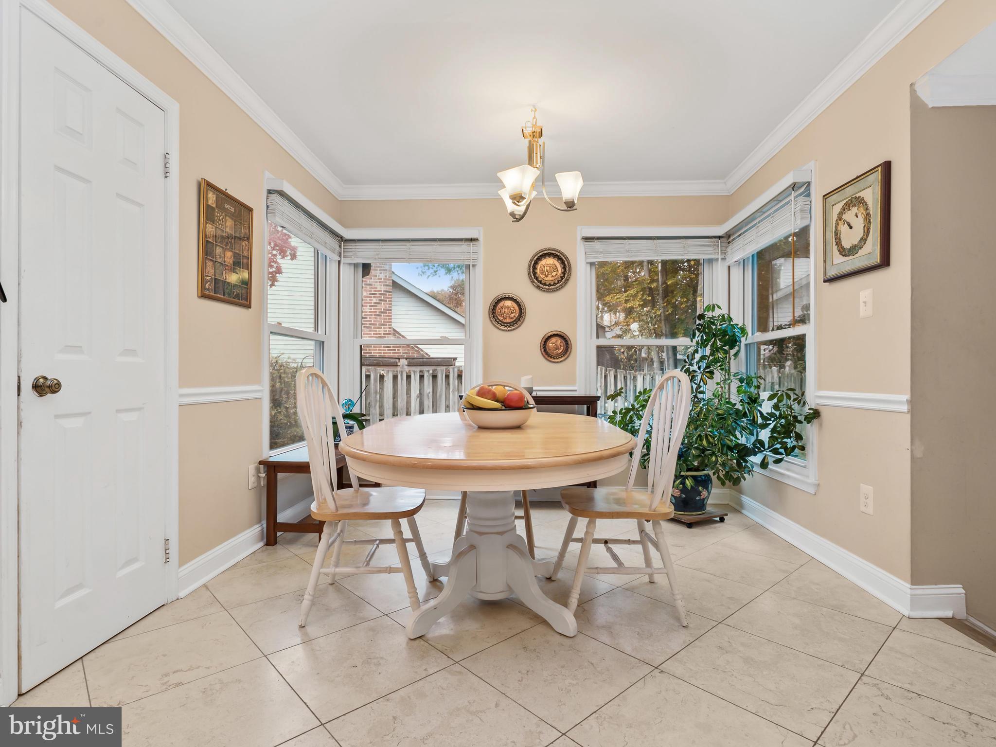 LONGWOOD KNOLLS - Residential Lease