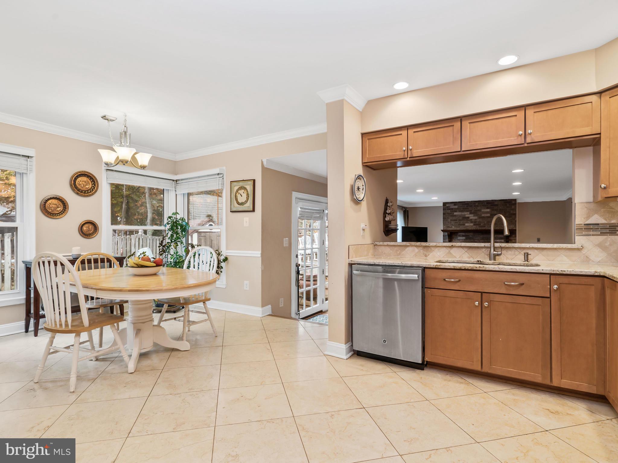 LONGWOOD KNOLLS - Residential Lease