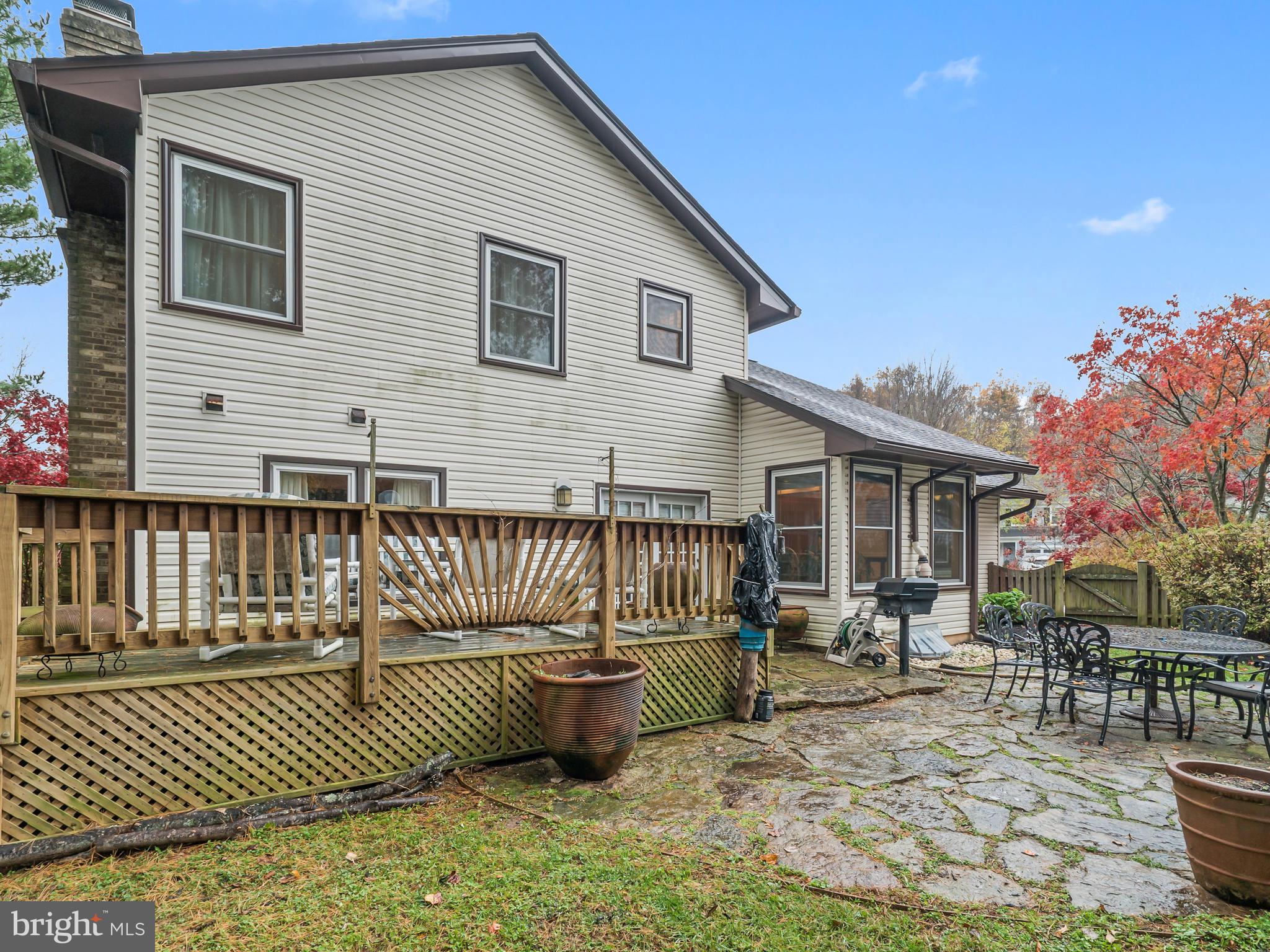 LONGWOOD KNOLLS - Residential Lease