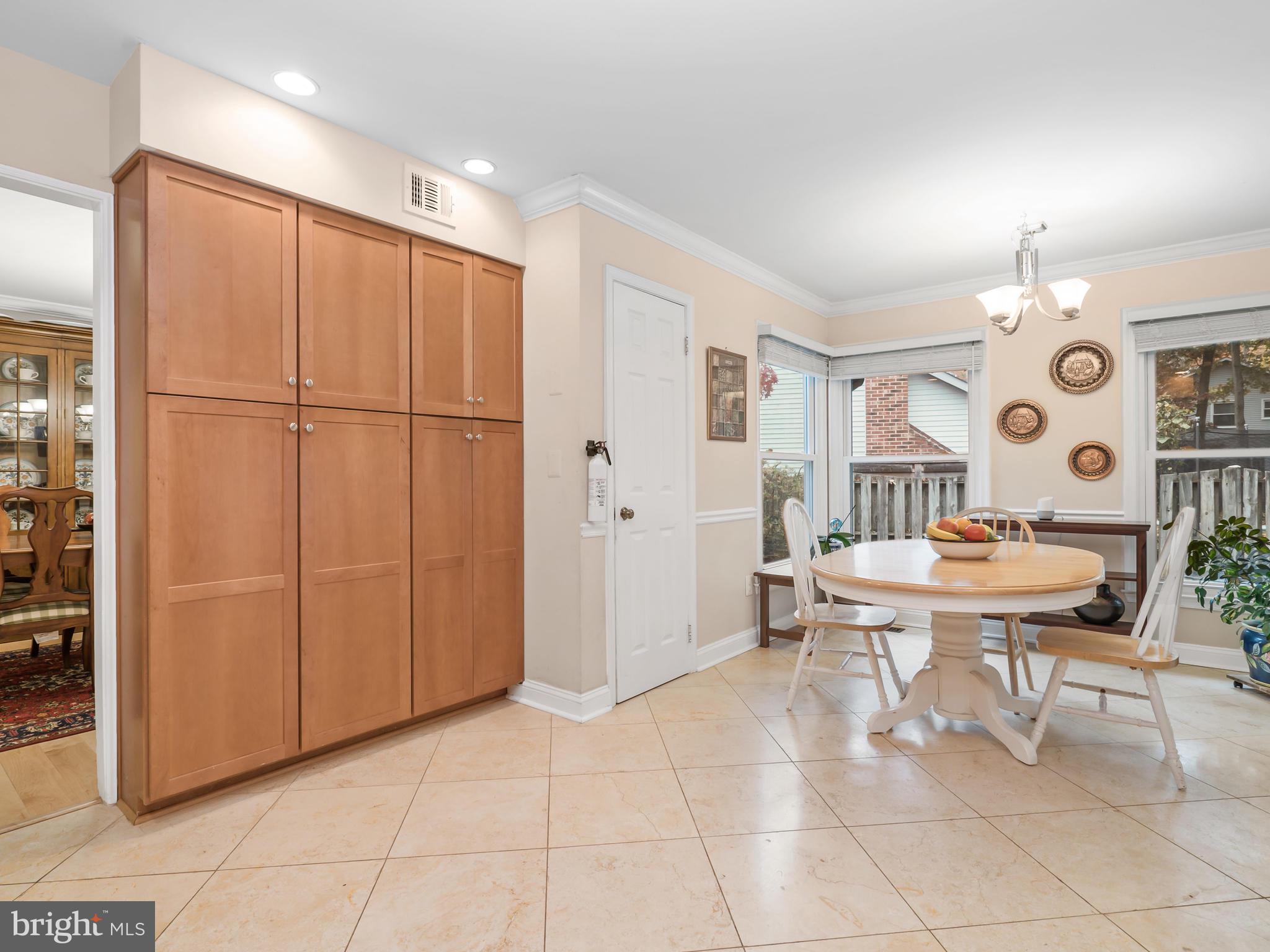 LONGWOOD KNOLLS - Residential Lease