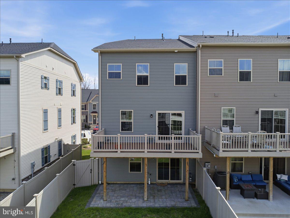 LAKE LINGANORE OAKDALE - Residential