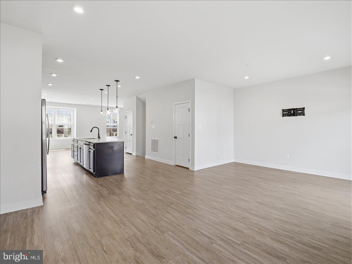 LAKE LINGANORE OAKDALE - Residential