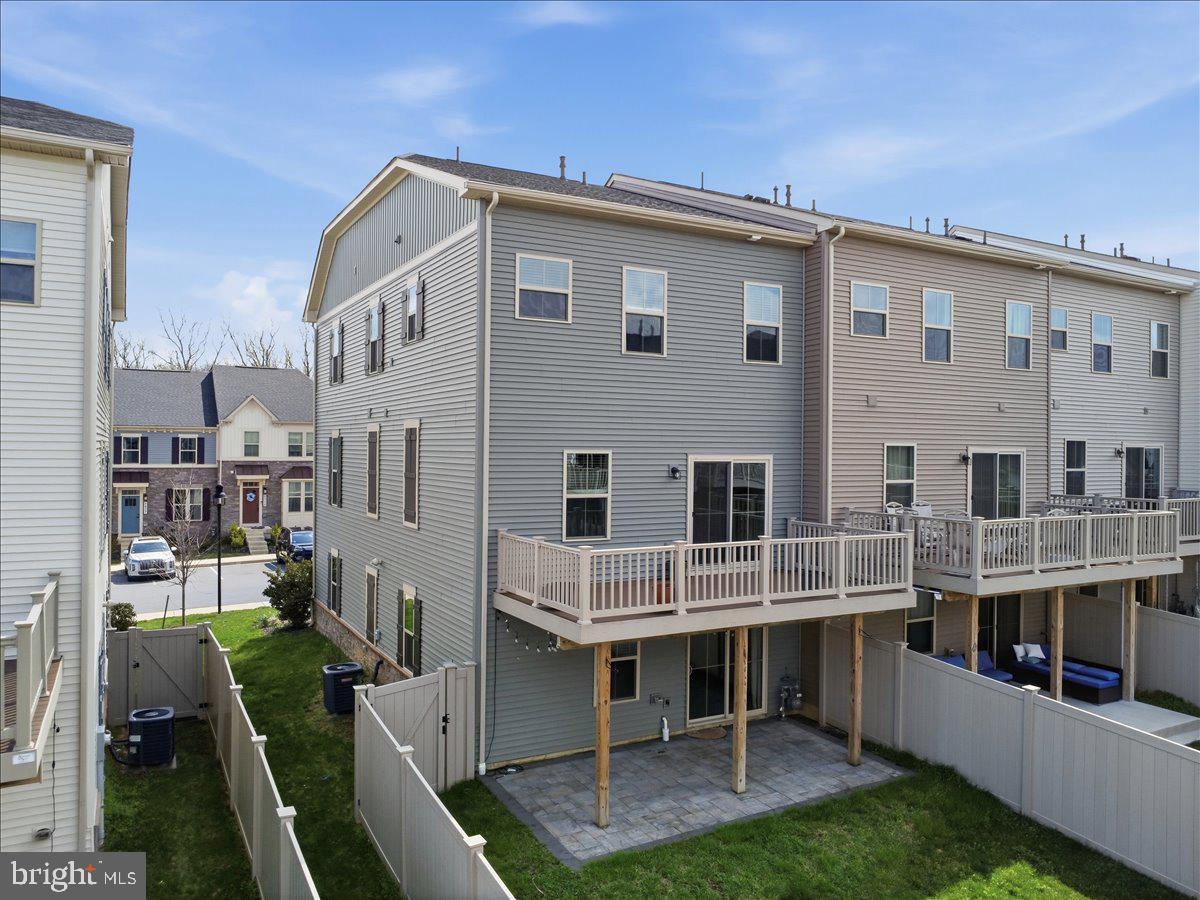 LAKE LINGANORE OAKDALE - Residential