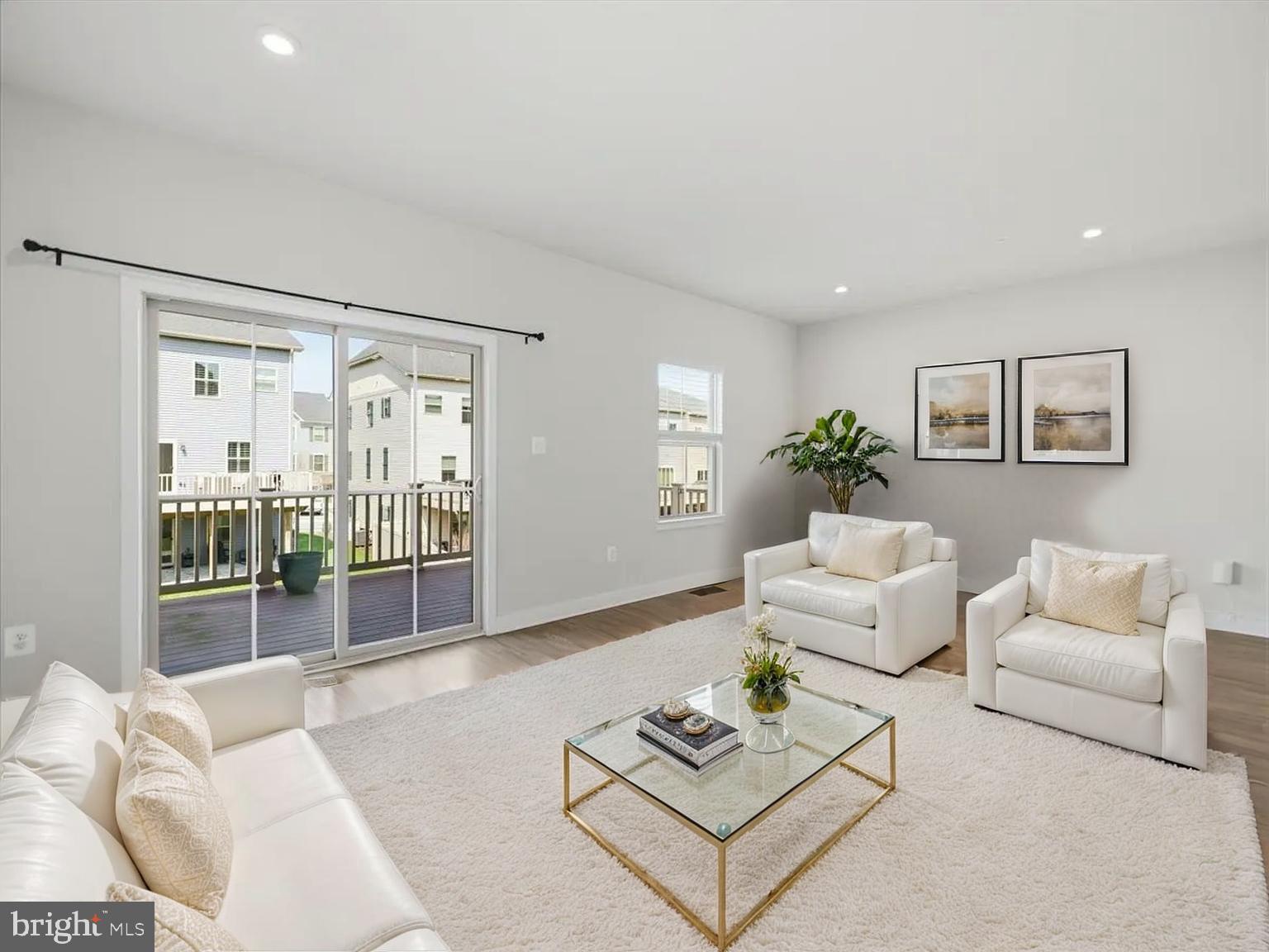 LAKE LINGANORE OAKDALE - Residential