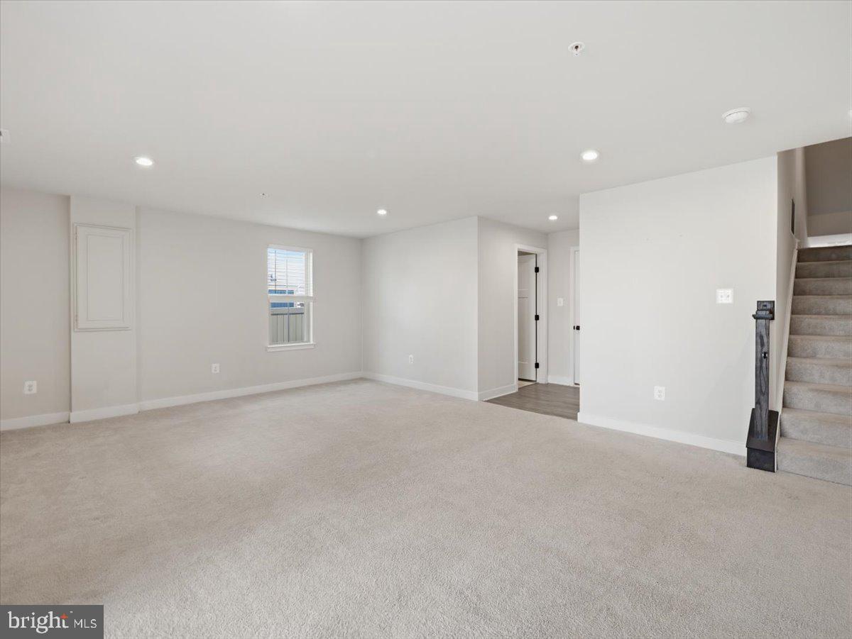 LAKE LINGANORE OAKDALE - Residential