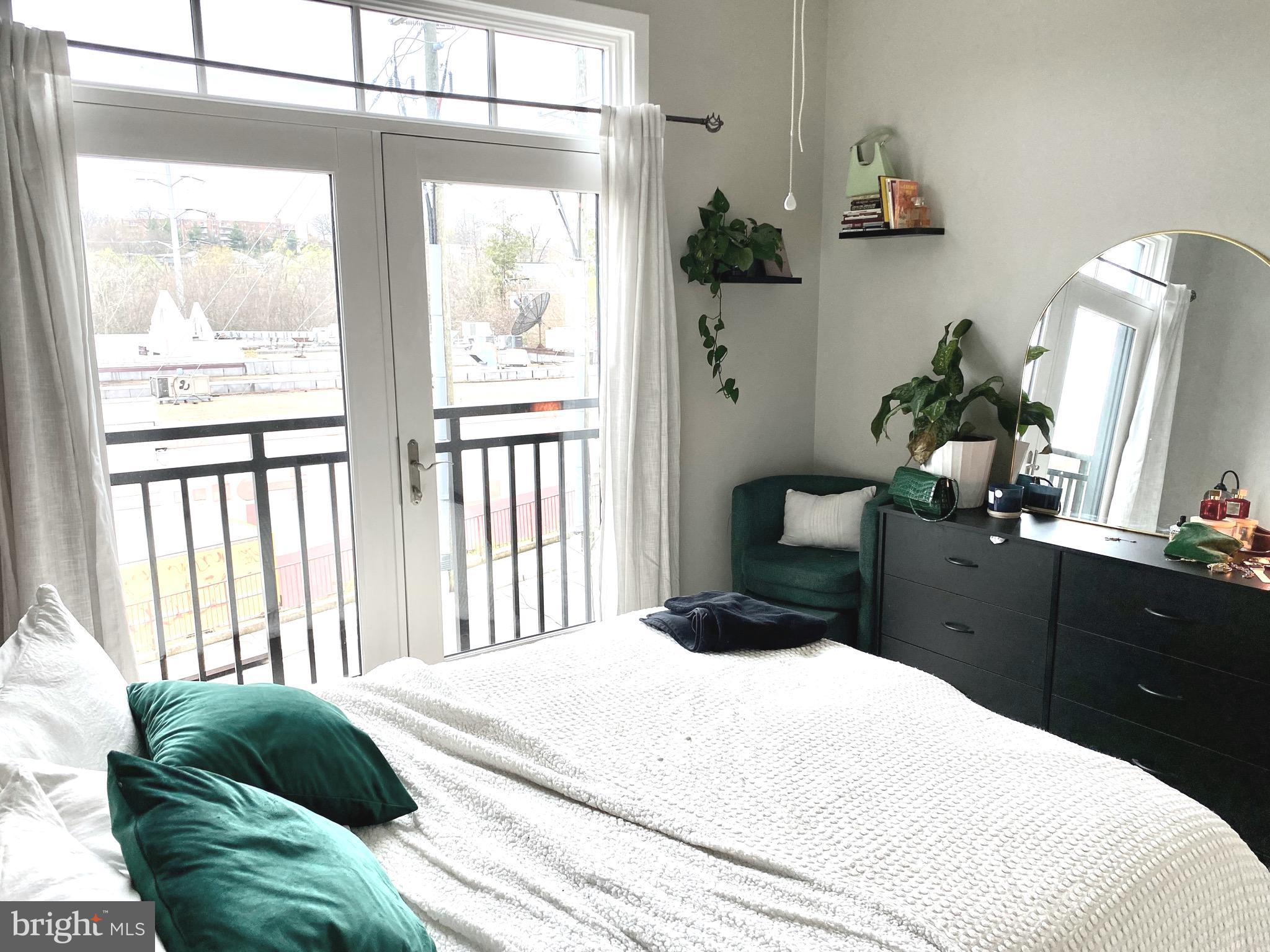 TRAFALGAR FLATS - Residential Lease