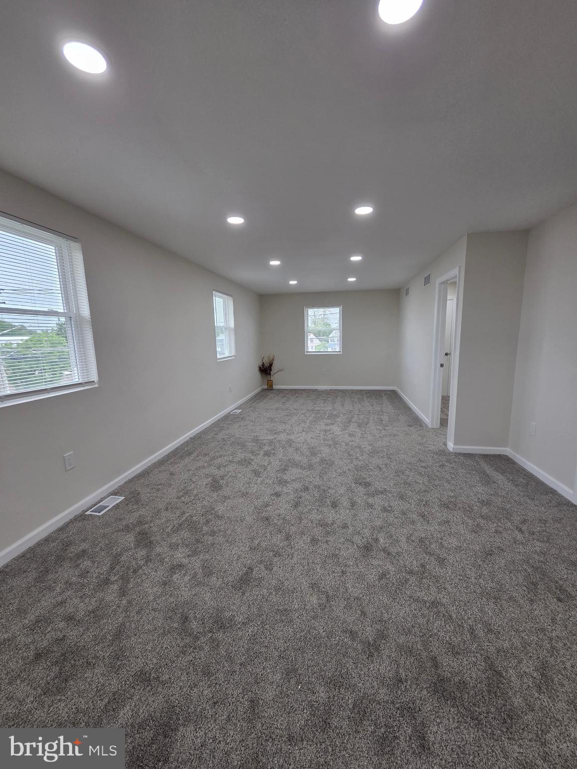 102 E CLEMENTS BRIDGE ROAD 2