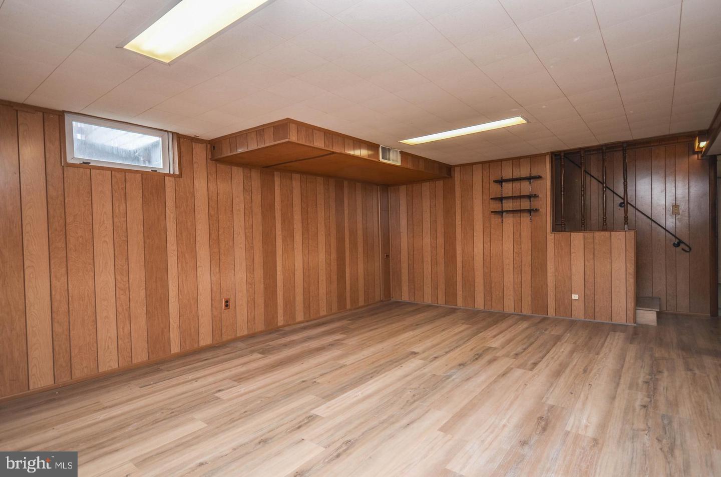 WHEATON WOODS - Residential Lease