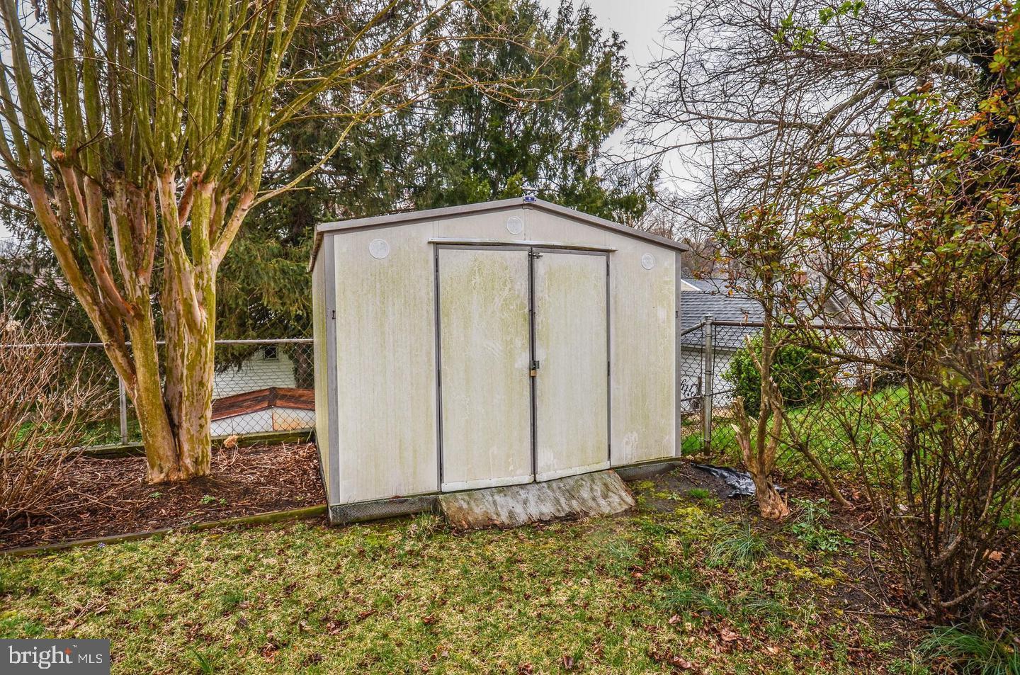 WHEATON WOODS - Residential Lease