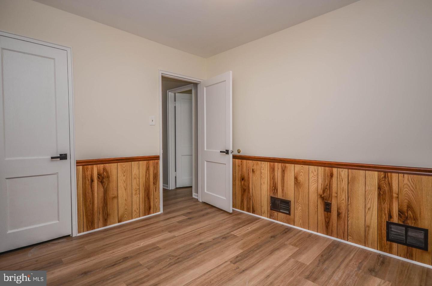 WHEATON WOODS - Residential Lease