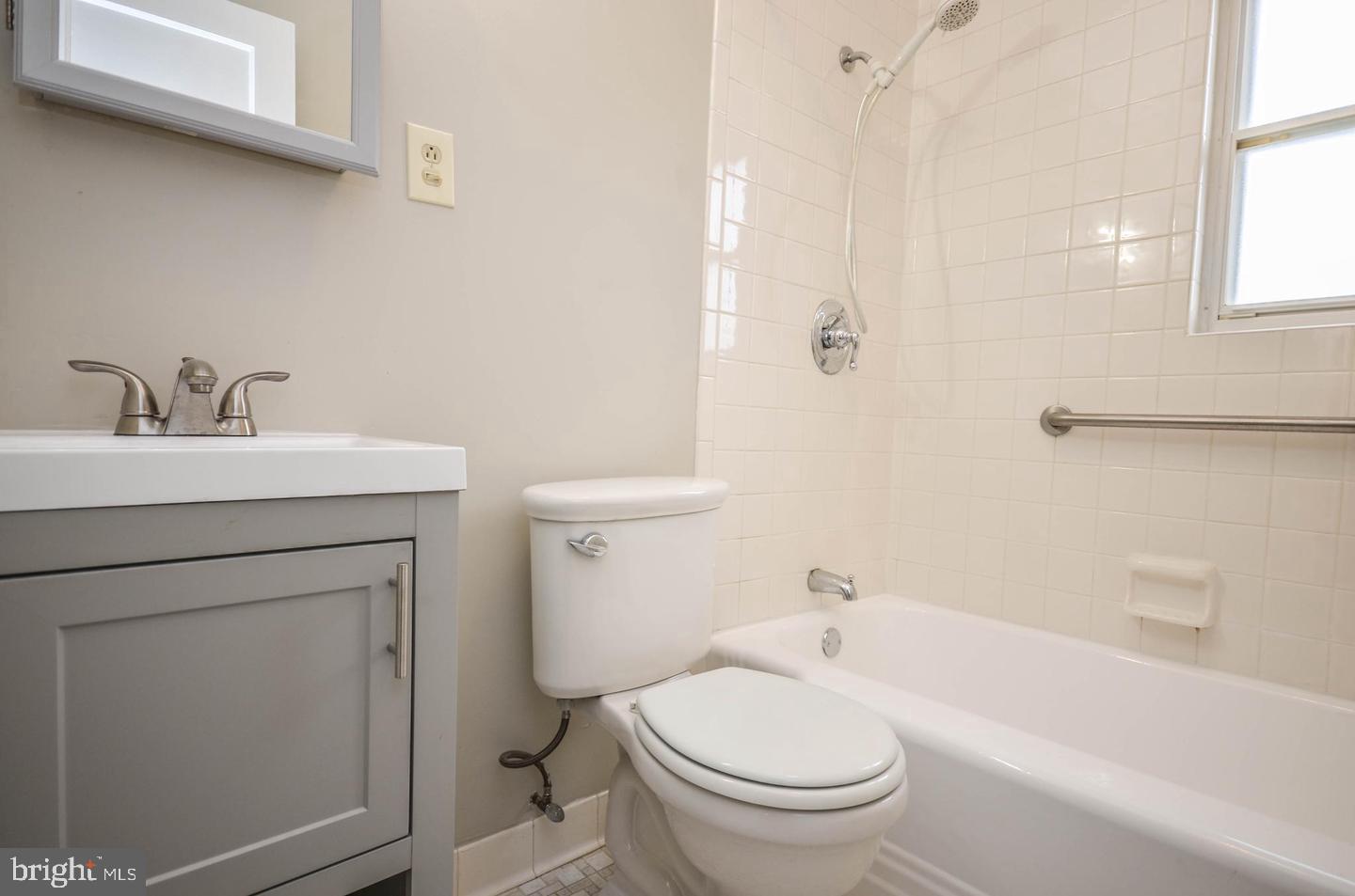 WHEATON WOODS - Residential Lease