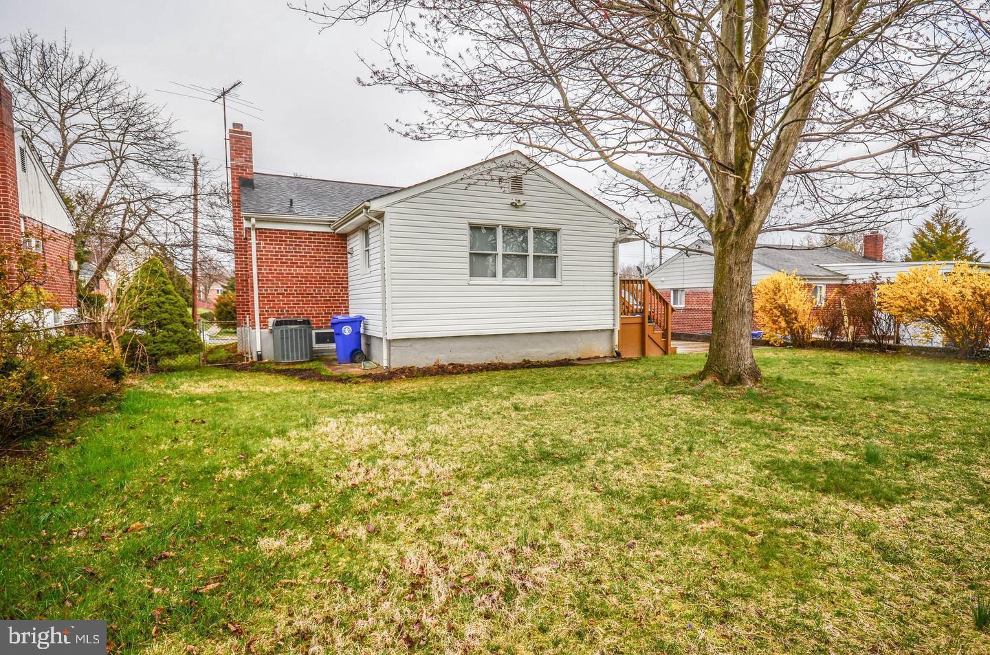 WHEATON WOODS - Residential Lease