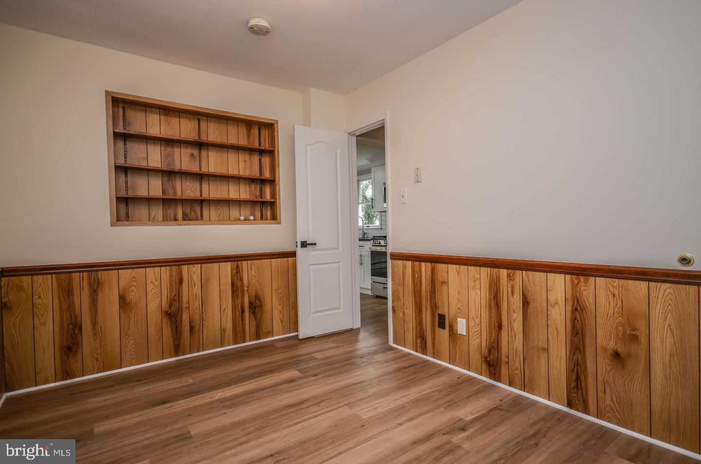 WHEATON WOODS - Residential Lease