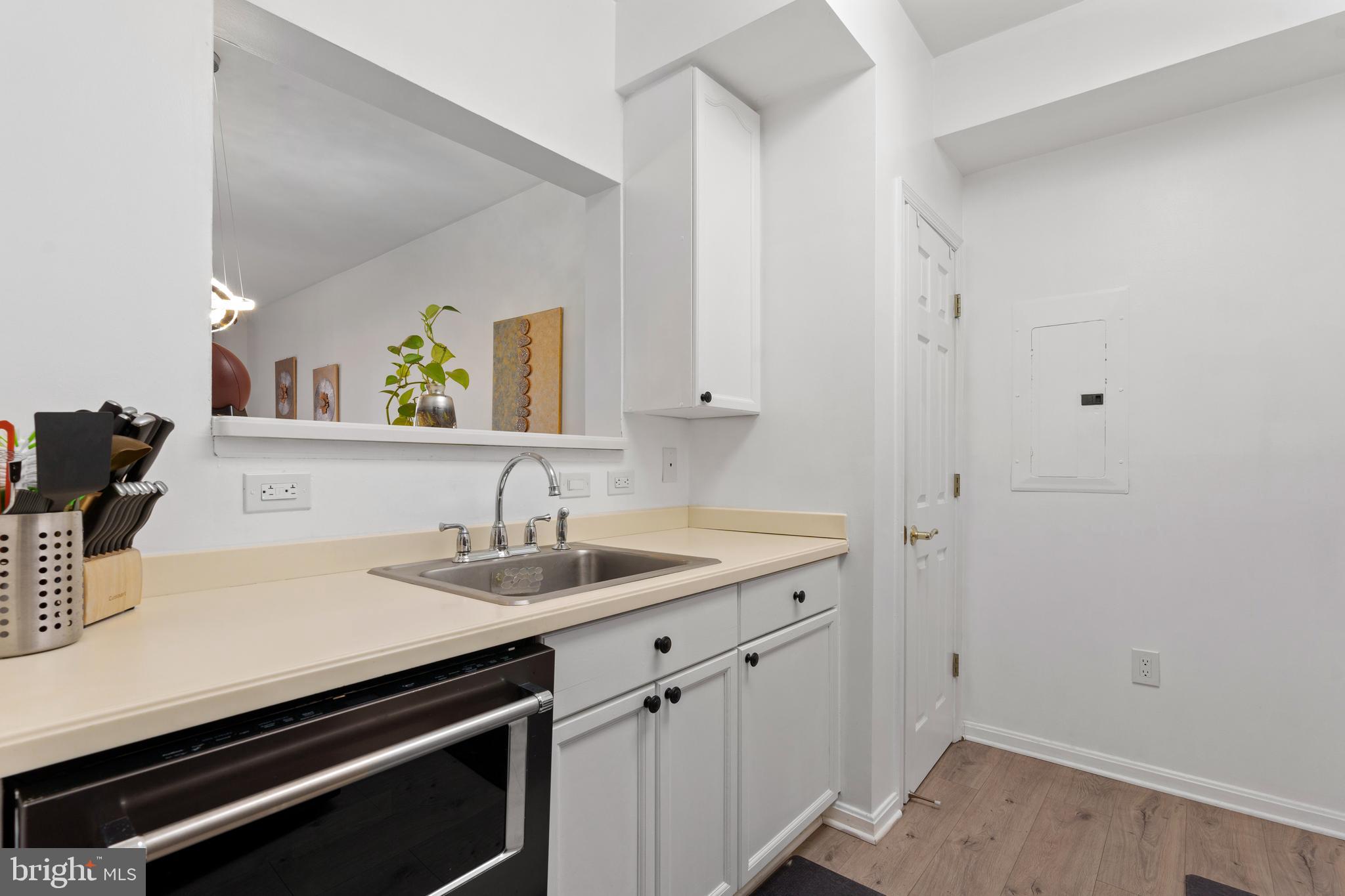 11775 STRATFORD HOUSE PLACE 101