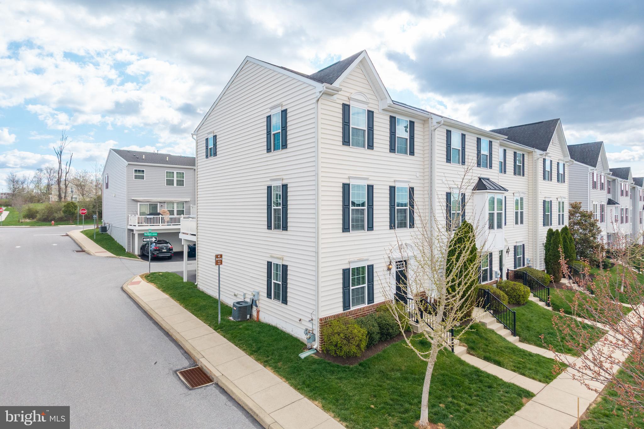 FILLMORE VILLAGE - Residential