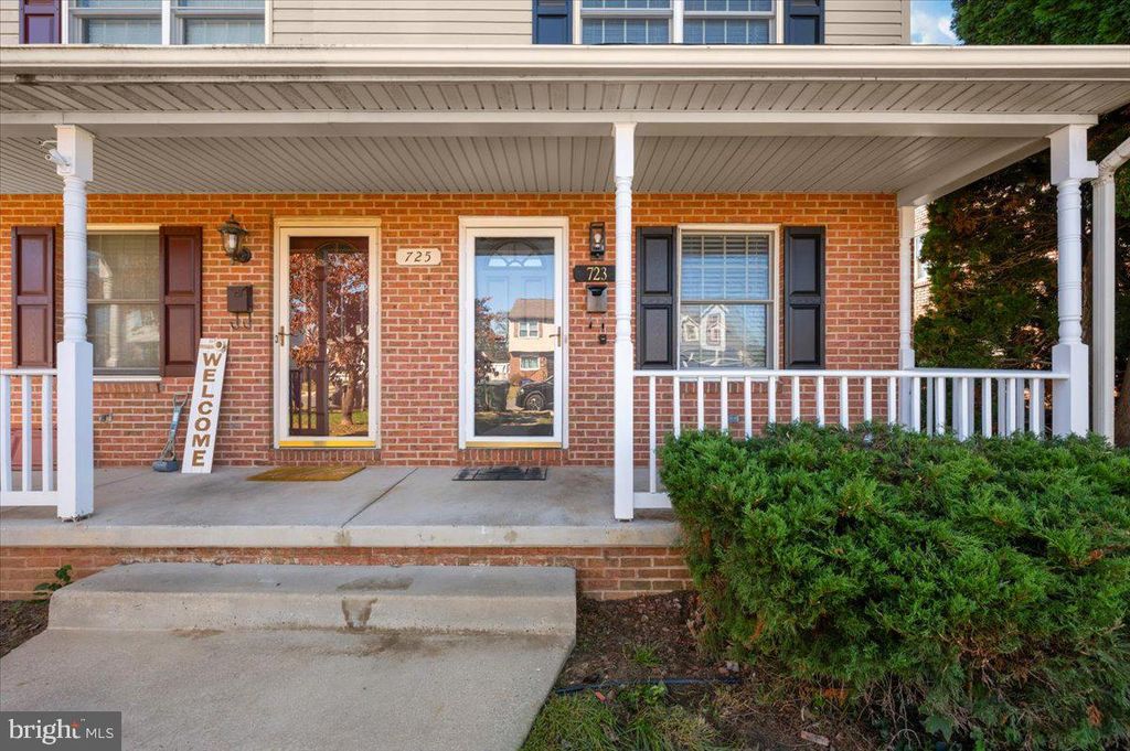 Photo of 723 Medway Road, HAGERSTOWN, MD 21740 (MLS # MDWA2031744)