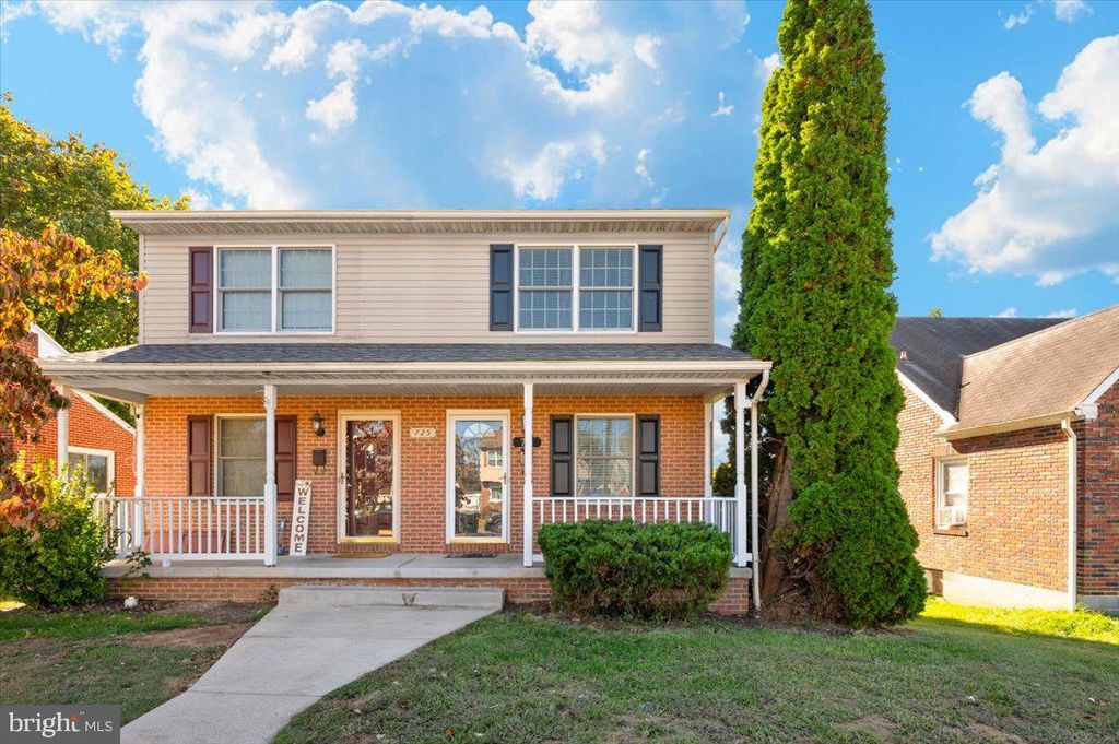 Photo of 723 Medway Road, HAGERSTOWN, MD 21740 (MLS # MDWA2031744)