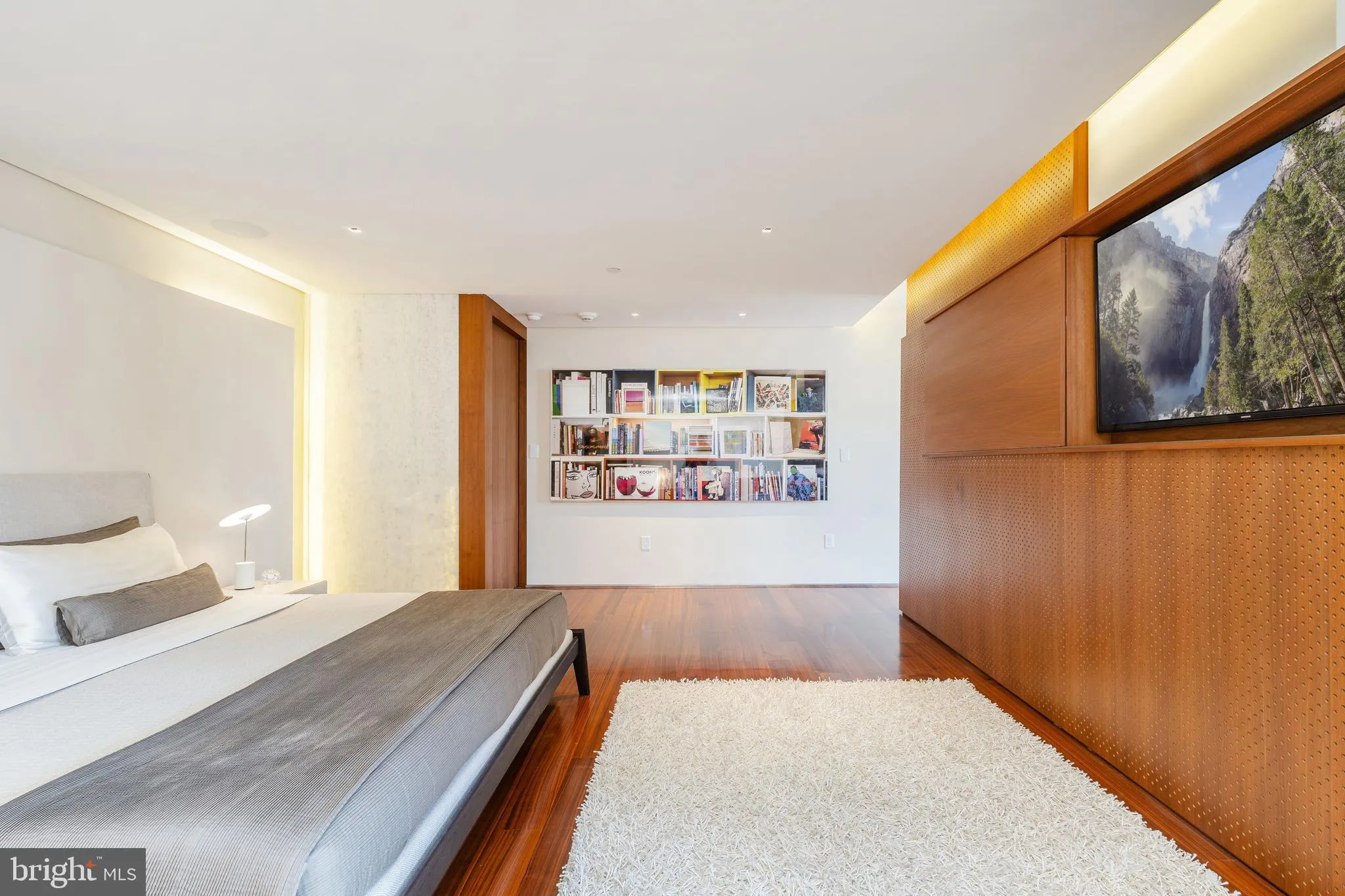 Philadelphia, Pennsylvania 19103, United States, 3 Bedrooms Bedrooms, ,4 BathroomsBathrooms,Residential,Active,168035