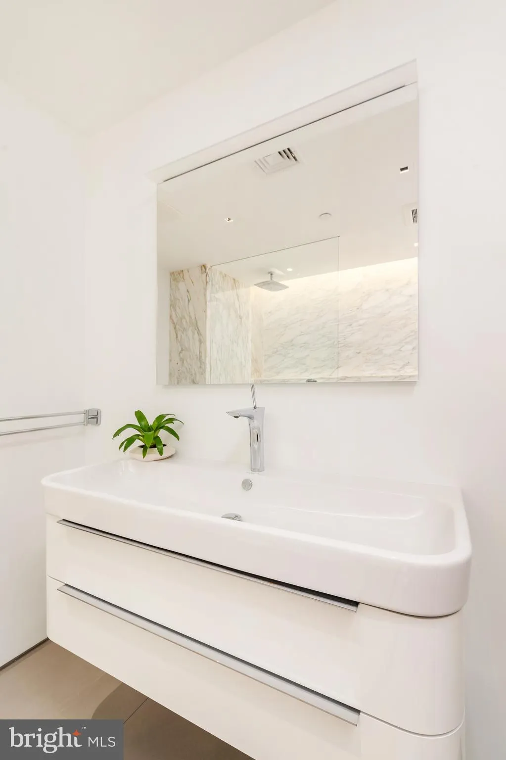 Philadelphia, Pennsylvania 19103, United States, 3 Bedrooms Bedrooms, ,4 BathroomsBathrooms,Residential,Active,168035