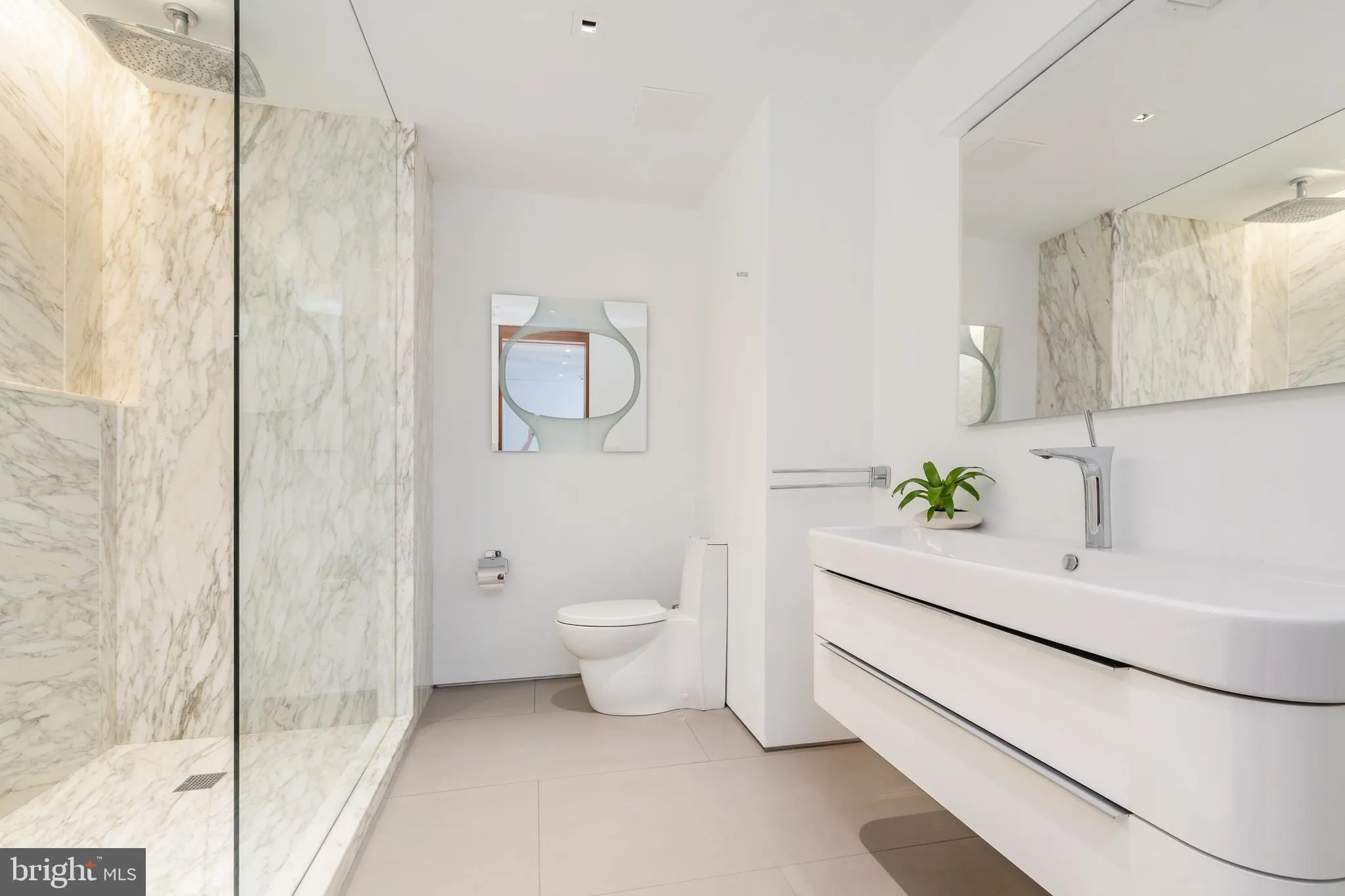 Philadelphia, Pennsylvania 19103, United States, 3 Bedrooms Bedrooms, ,4 BathroomsBathrooms,Residential,Active,168035